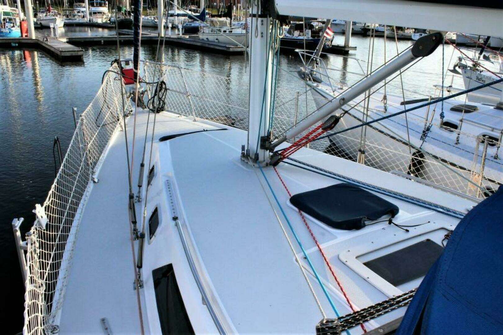 1996 Catalina 320 - Image 4