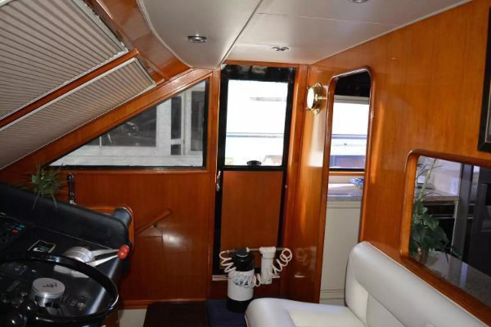 1989 Viking Motor Yacht - Image 45