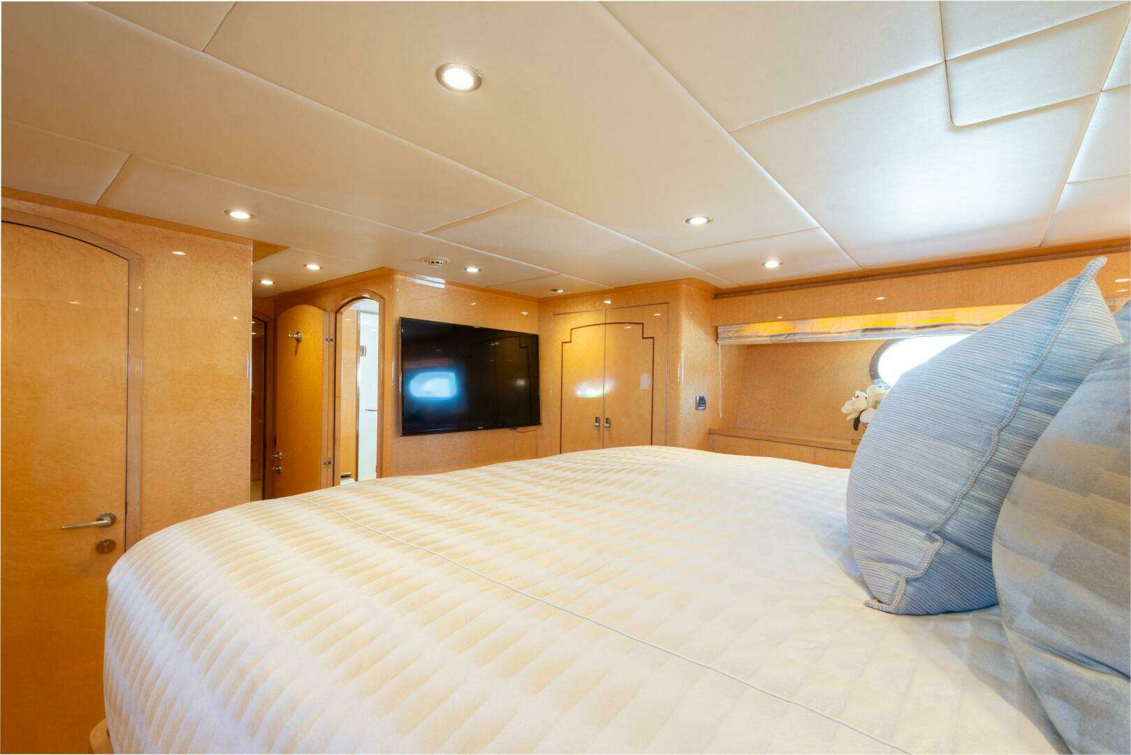 2014 Hargrave Sky Lounge - Image 33