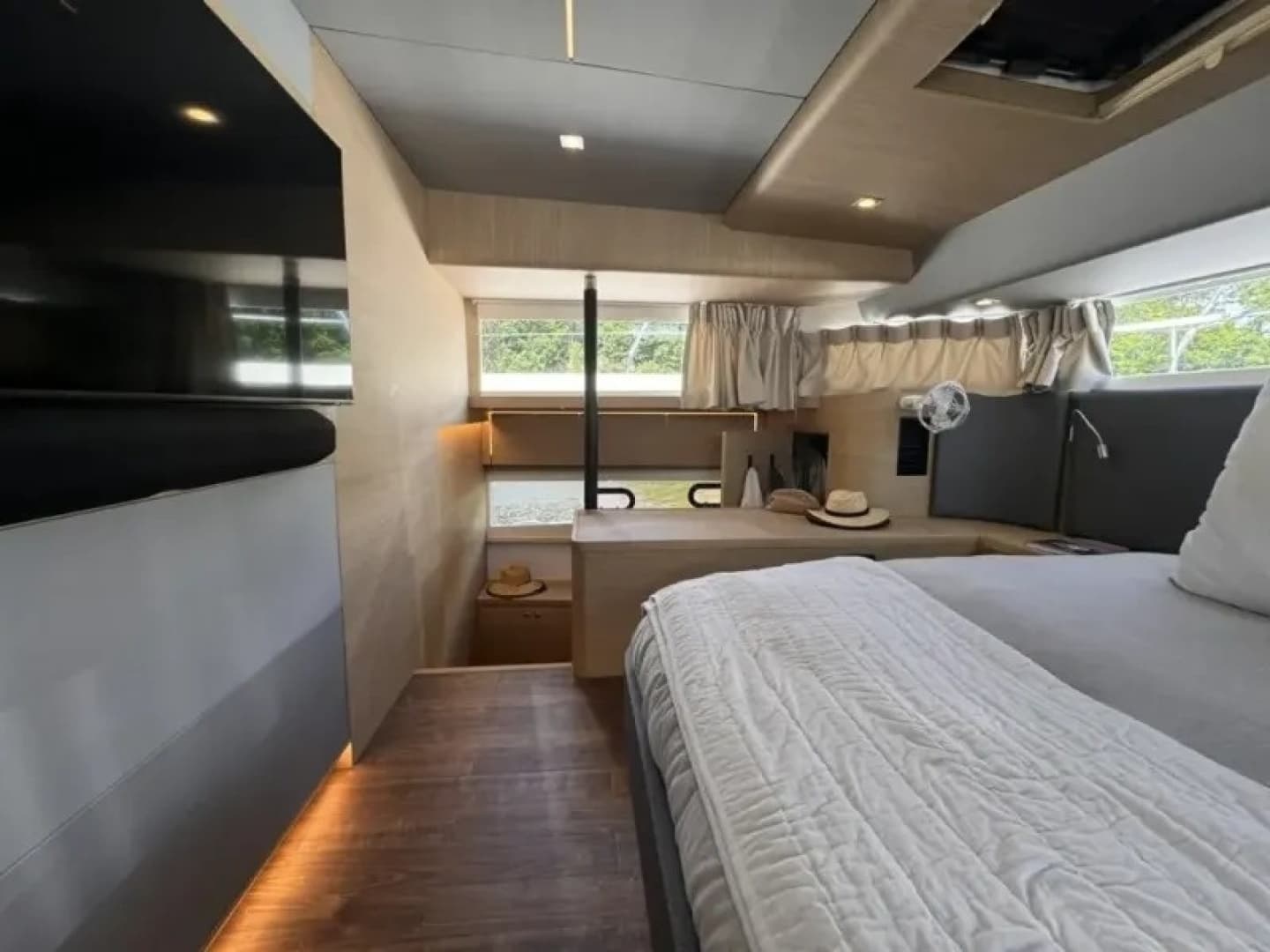 2024 Aquila 54 YACHT - Image 27