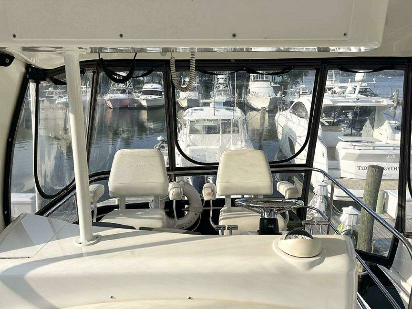 2002 Silverton 42 Convertible - Image 13