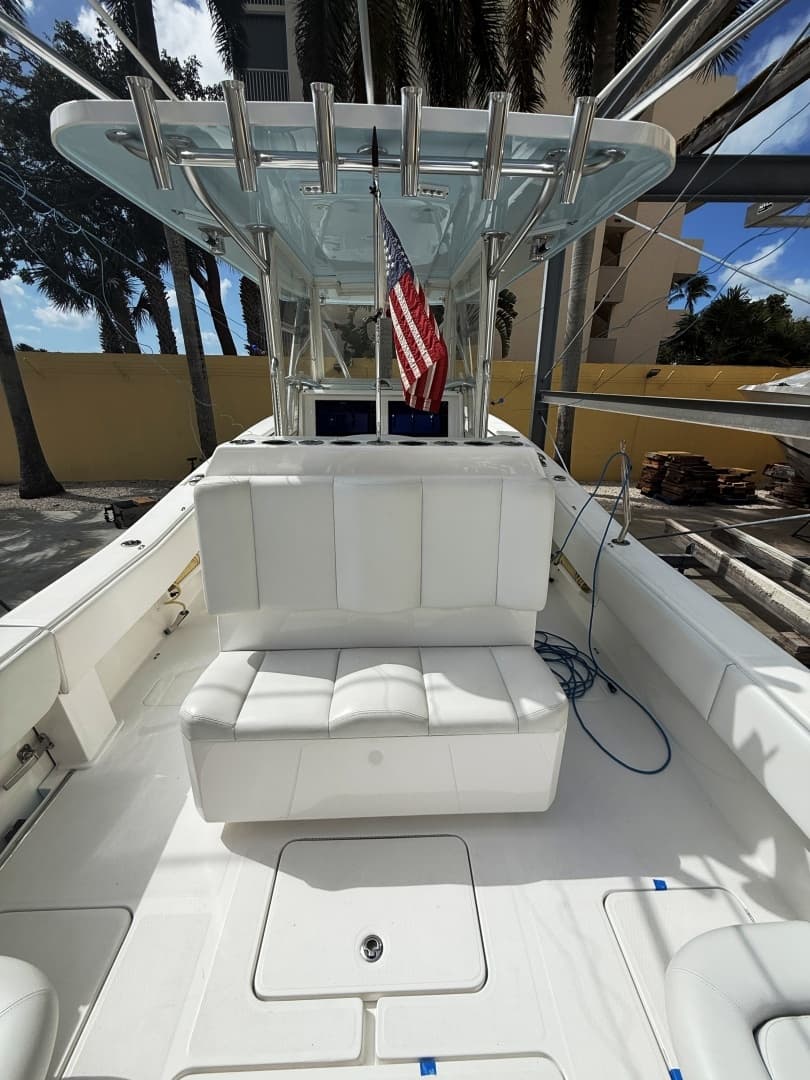 2018 Invincible 36 Center Console - Image 18