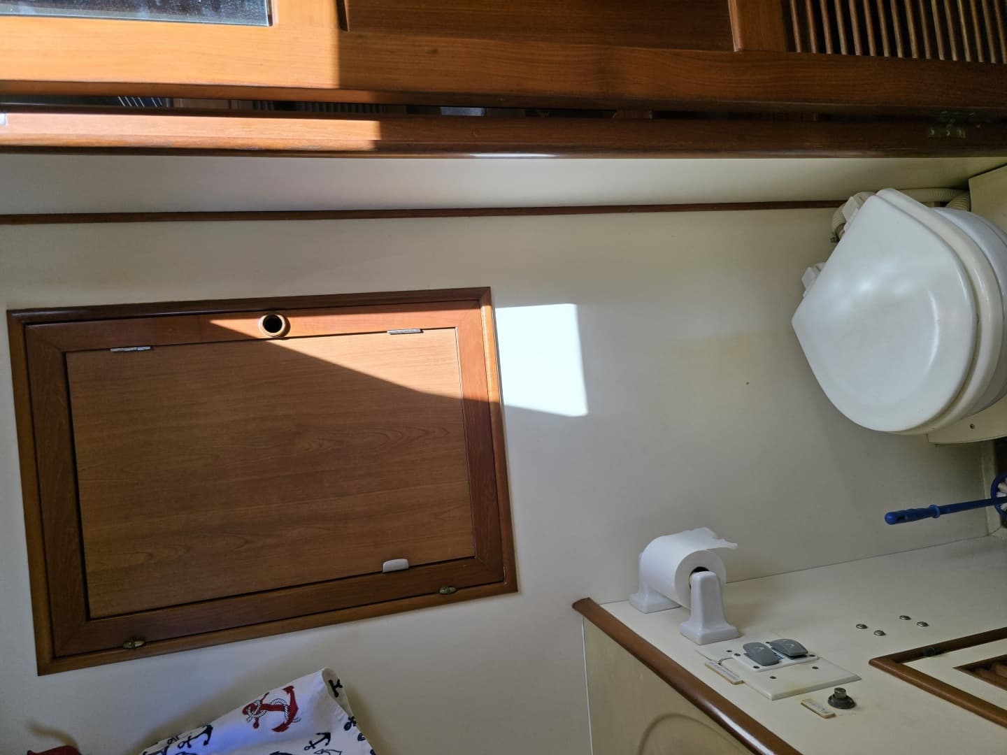 1989 Offshore Yachts 48 Sedan - Image 24