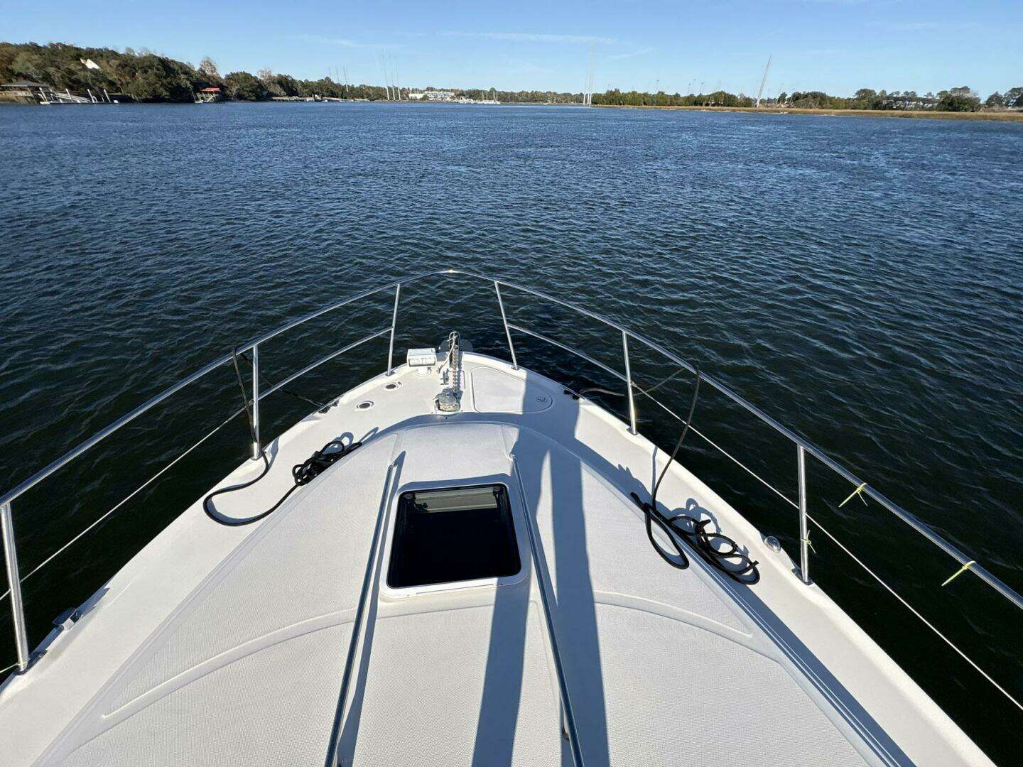 1999 Sea Ray 380 Sundancer - Image 15