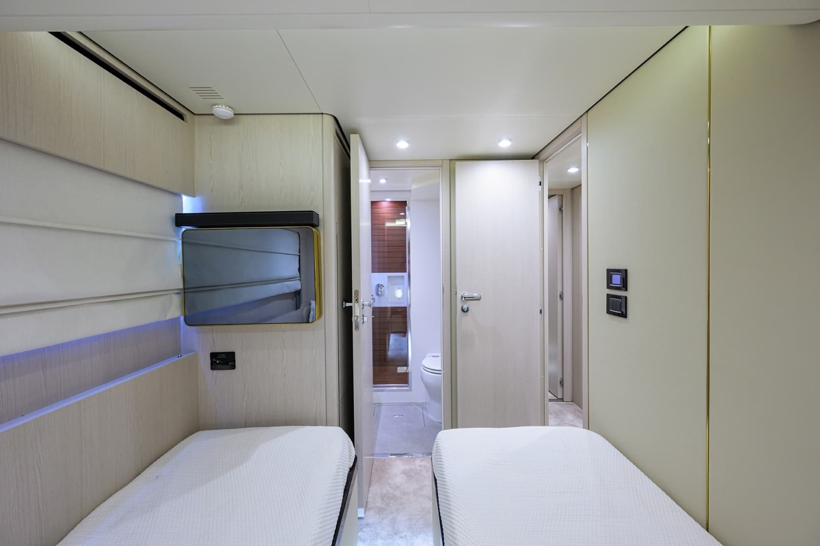 2024 Azimut Fly 78 - Image 48