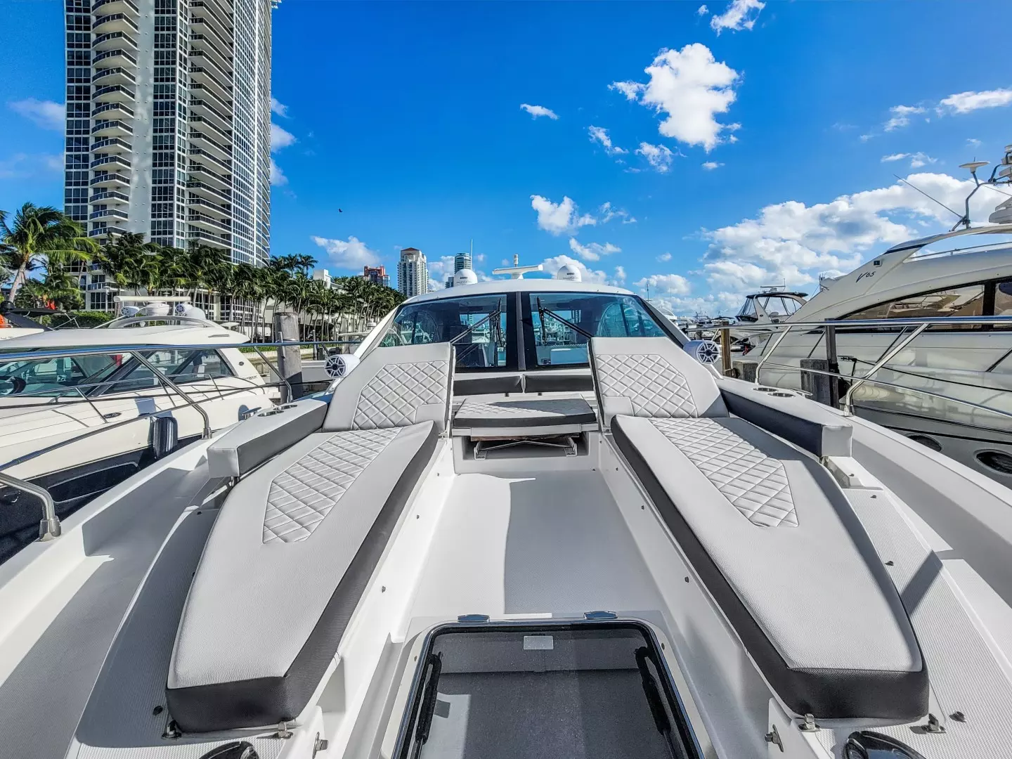 2019 Cruisers 50 Cantius - Image 8