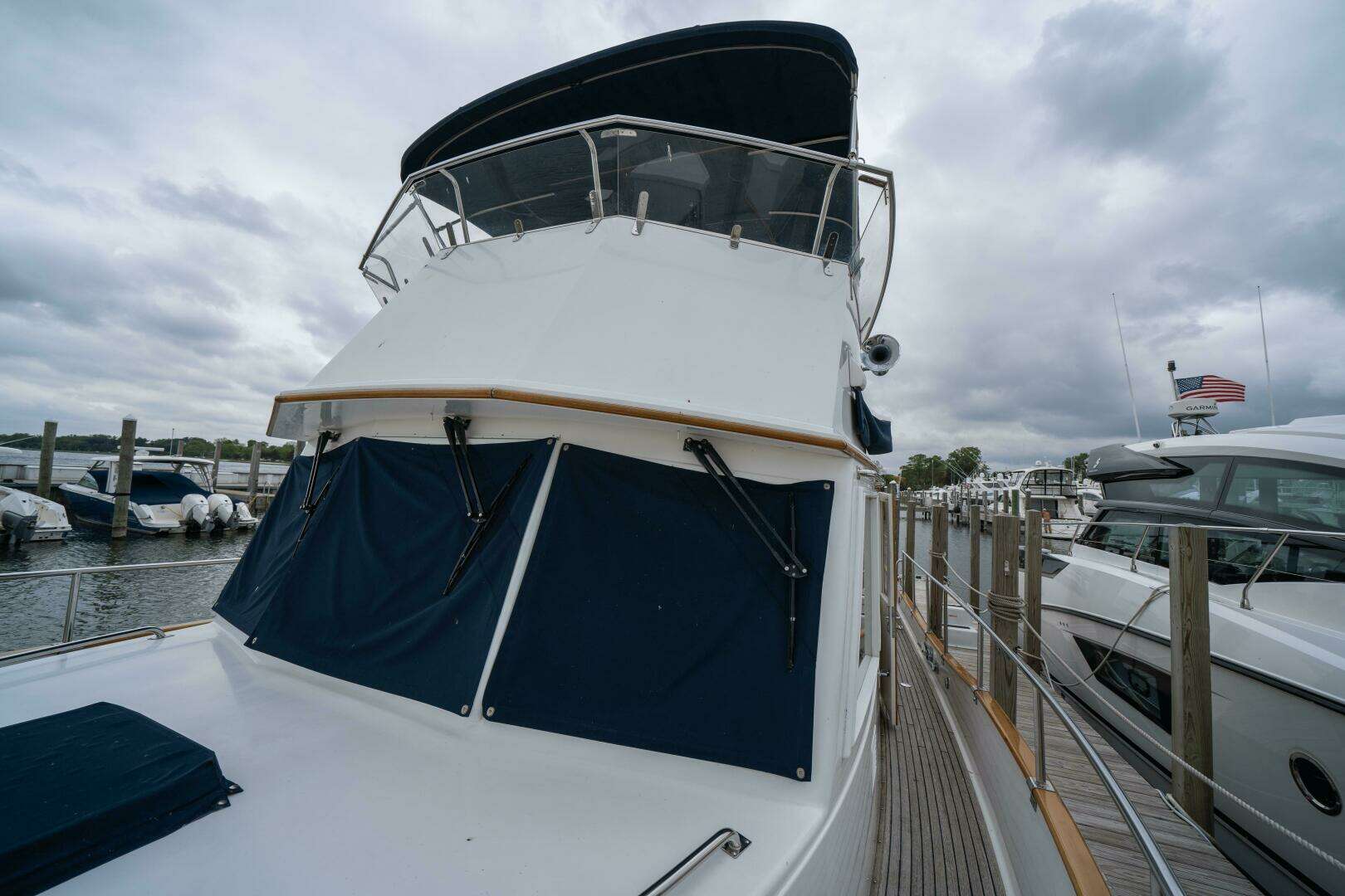 2001 Grand Banks 42 Classic - Image 6