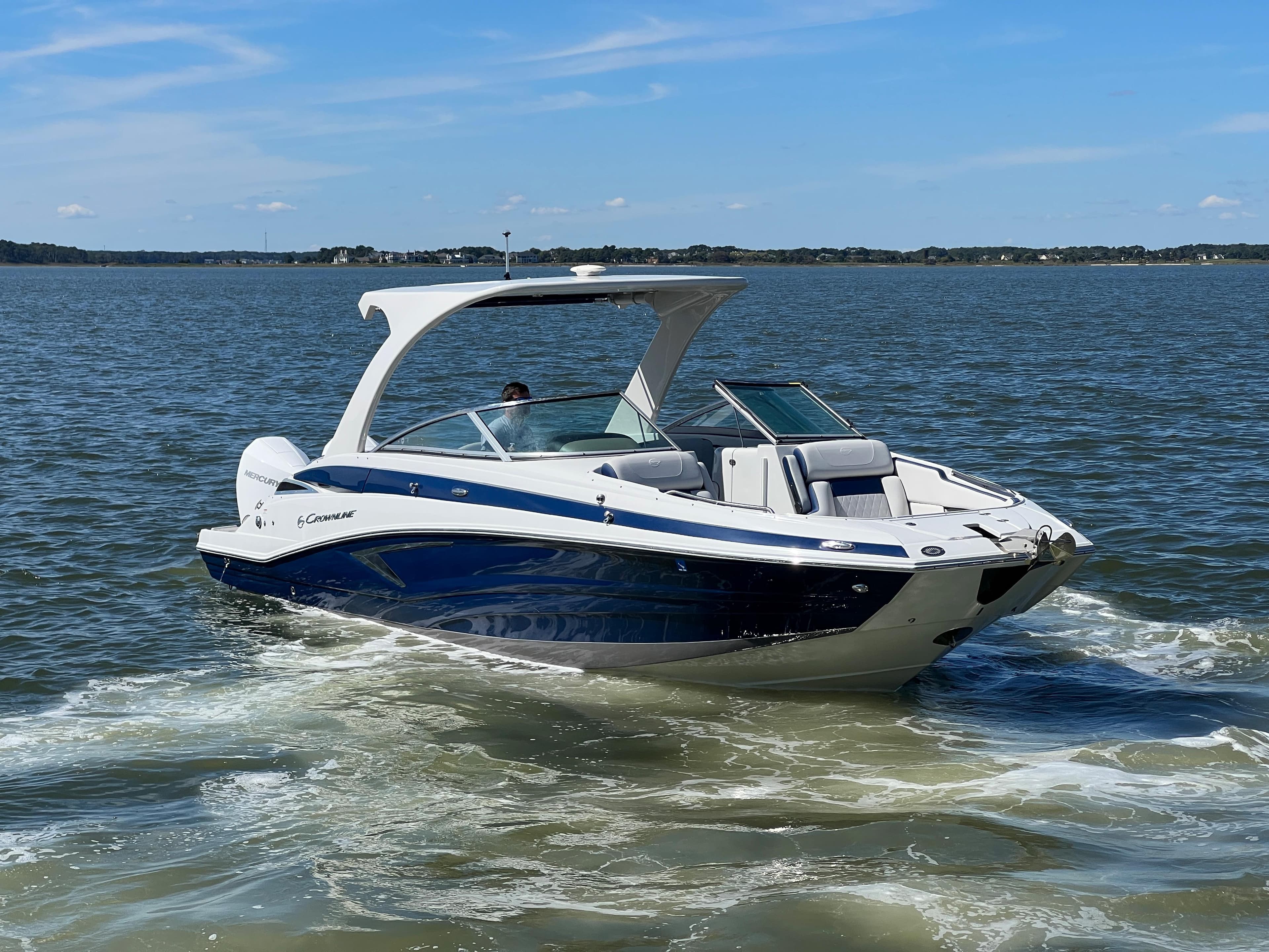 2022 Crownline E305 XS Starboard Forward Quarter 4