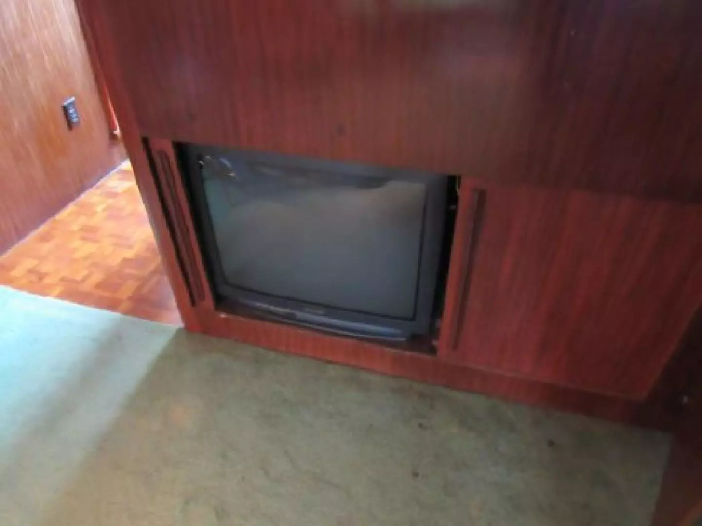 1987 Hatteras — - Image 25