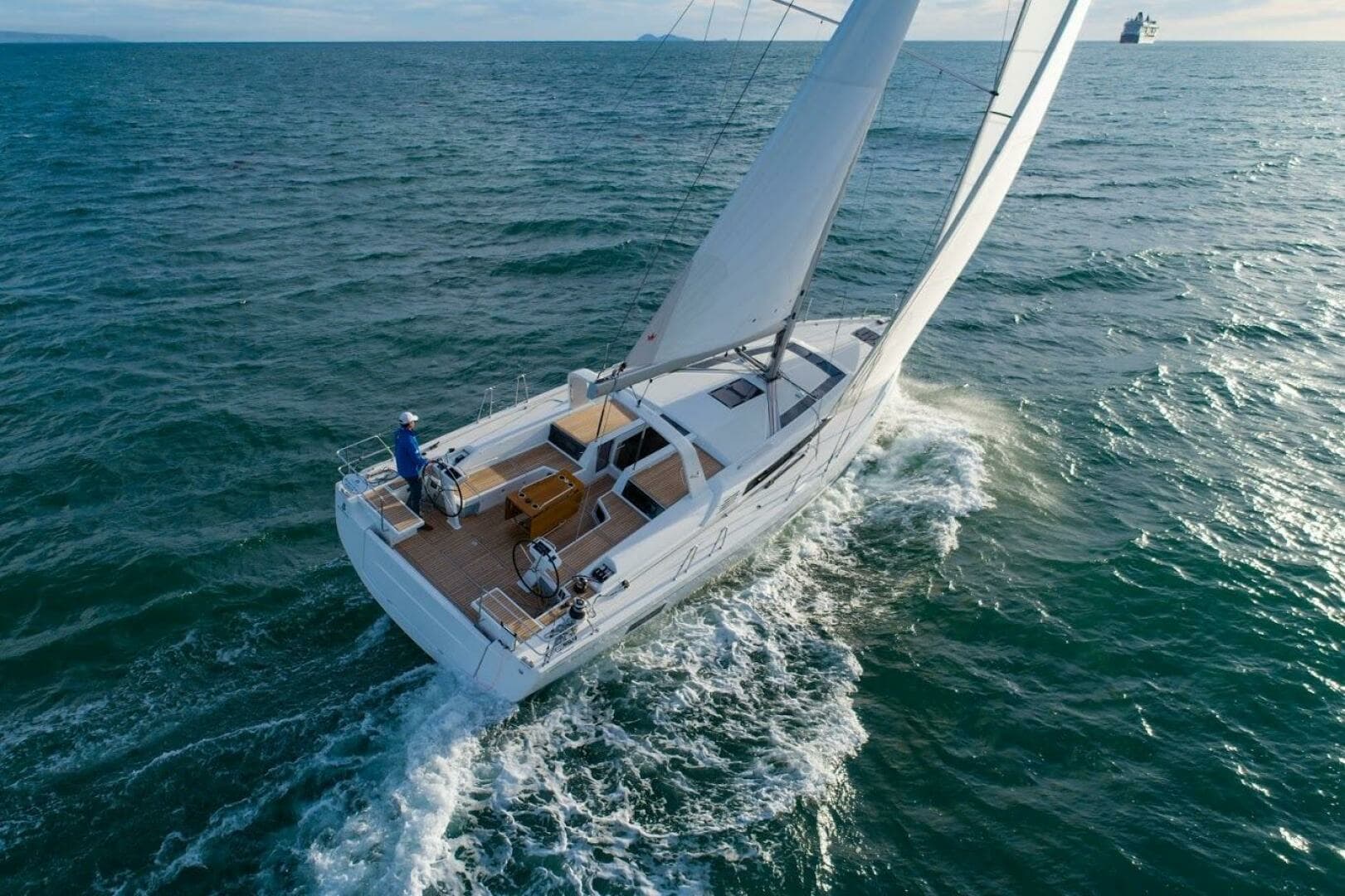 2024 Beneteau OCEANIS 51.1 - Image 4