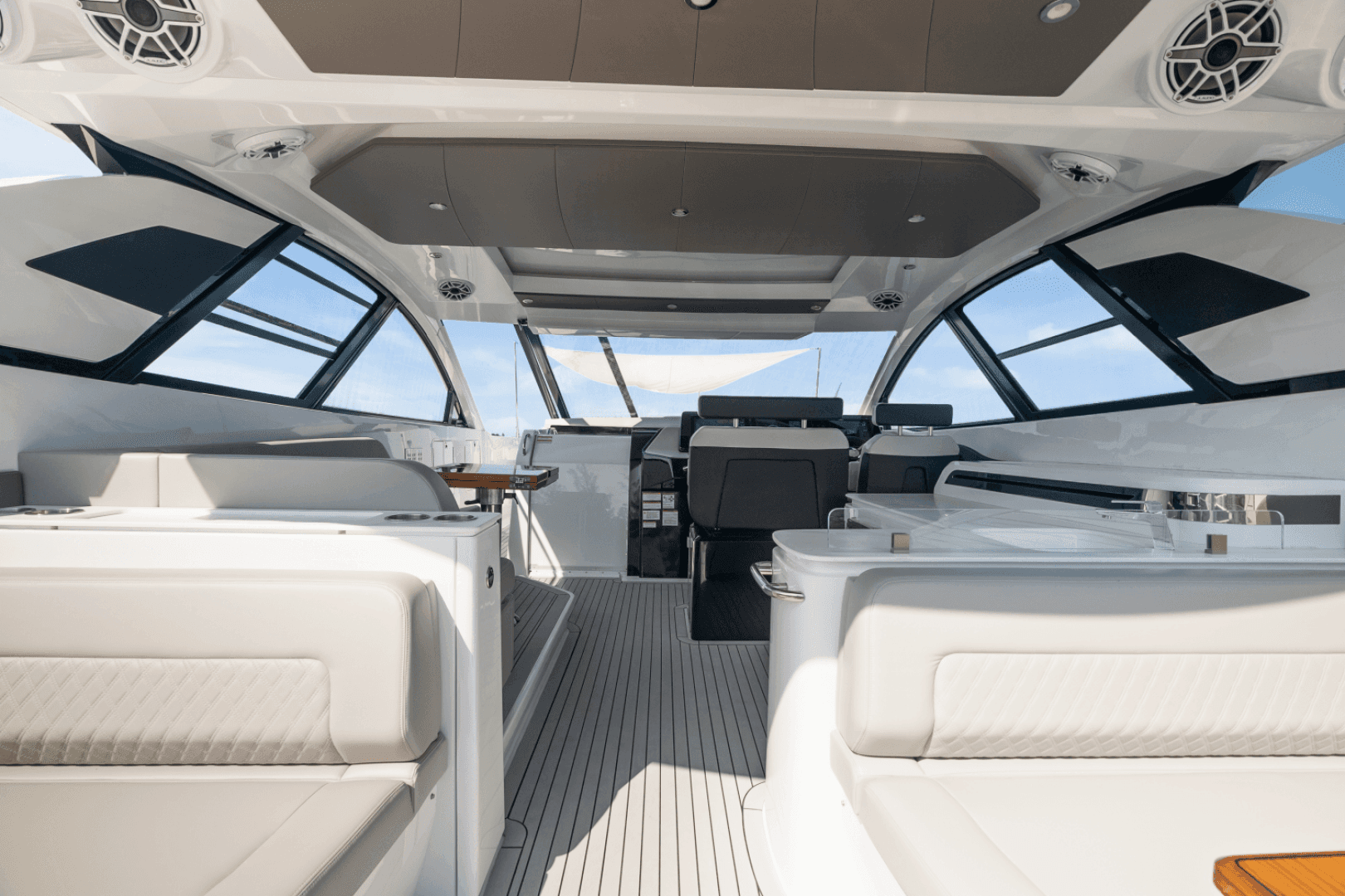 2026 Cruisers Yachts 50GLS OB - Image 87