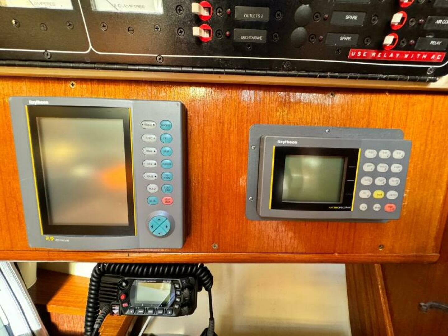 1995 Hunter 430 - 52