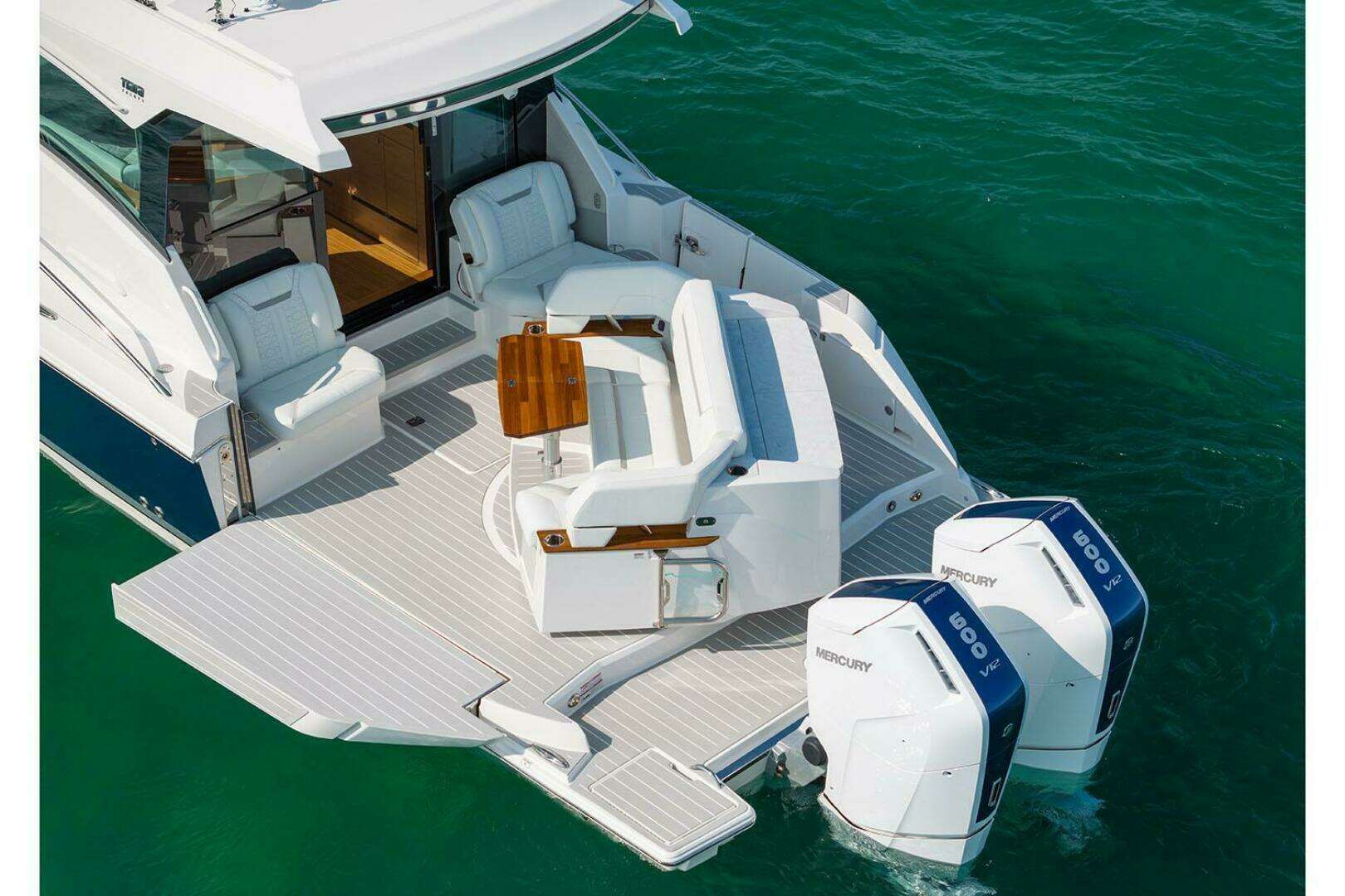 2026 Tiara Yachts 43 LE - Image 6