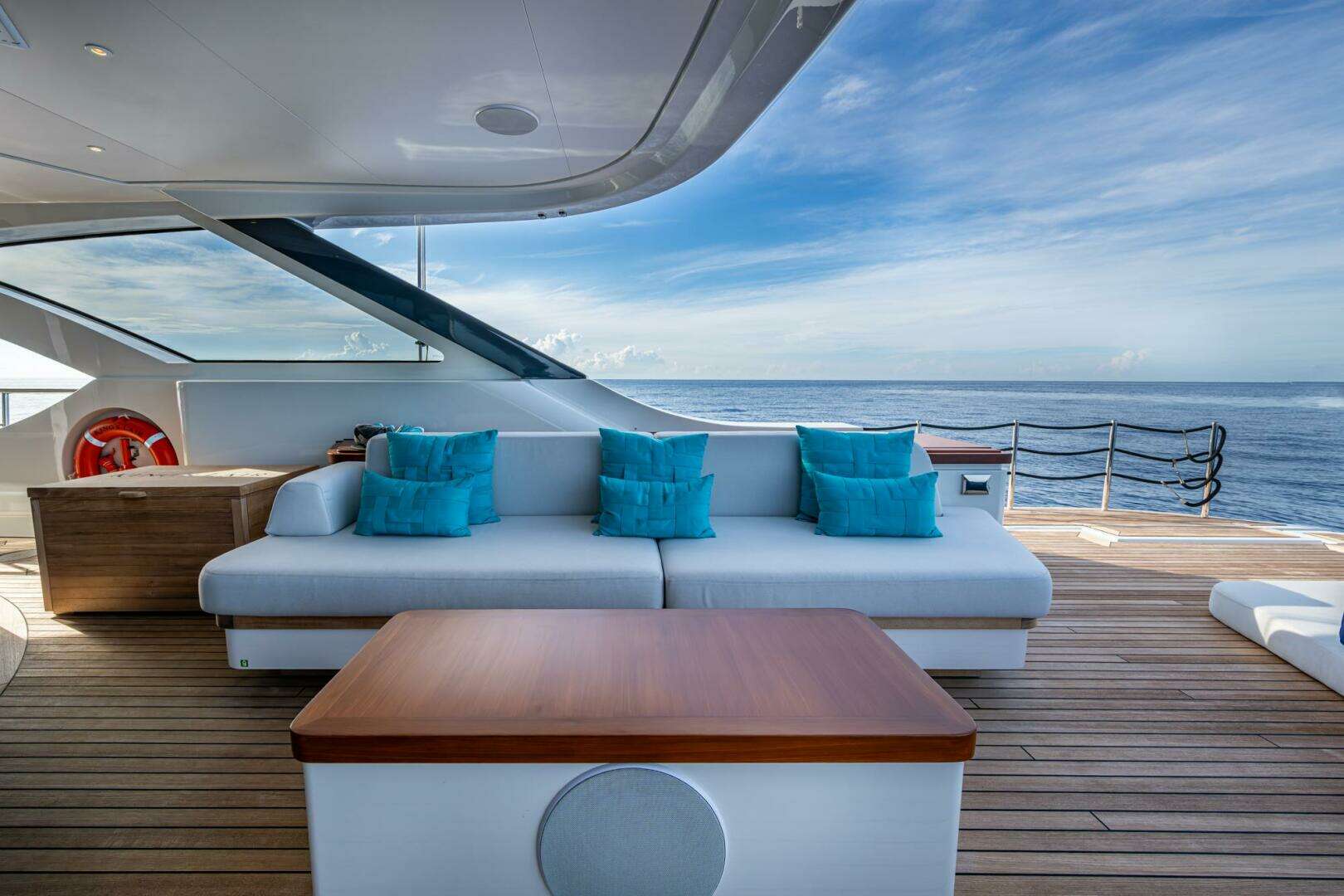 2023 Benetti 34M OASIS - Image 17