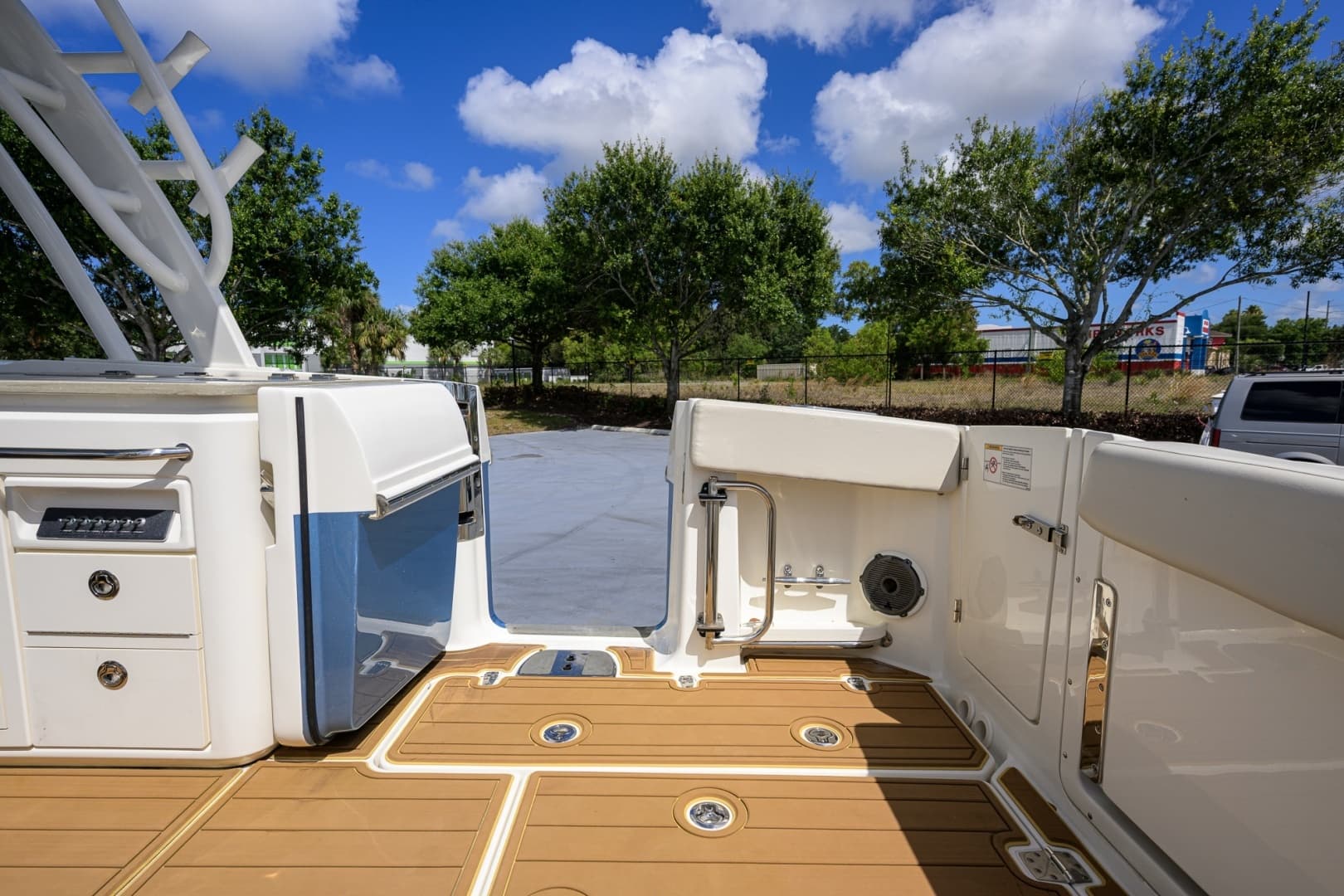 2023 Boston Whaler Vantage - Image 59