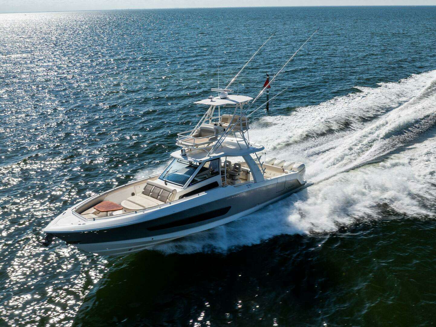 2021 Boston Whaler 420 Outrage - Image 17