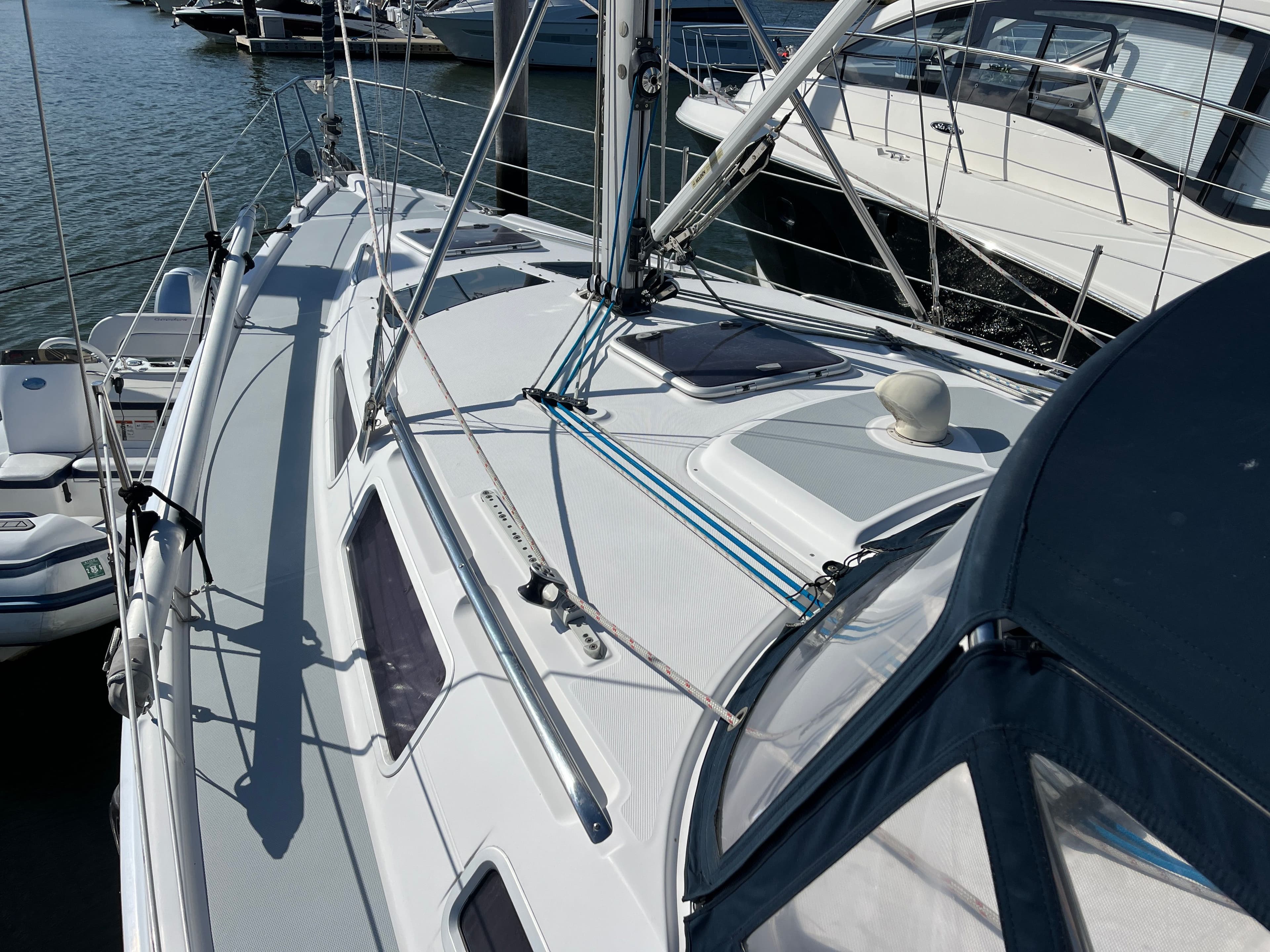 2003 Hunter 356 - 29