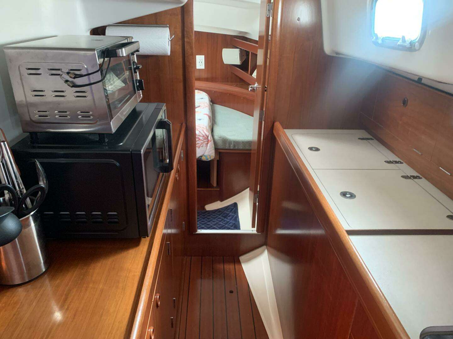 2000 Beneteau 36 Center Cockpit - Image 37