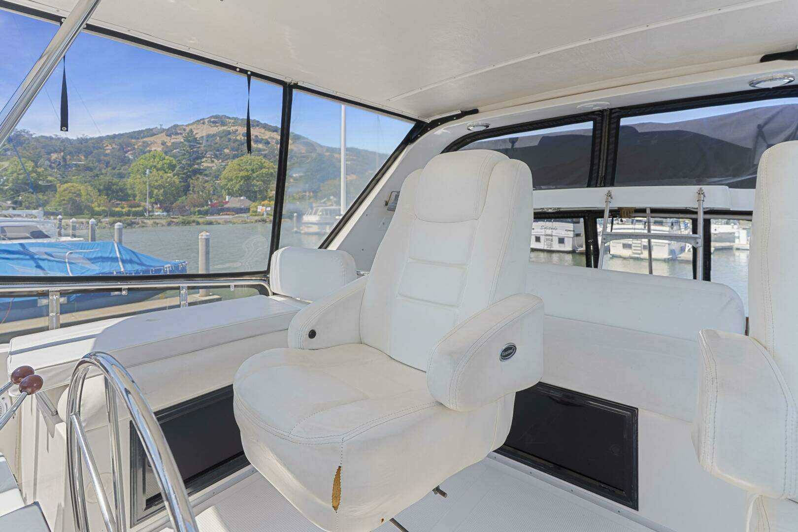 1993 Ocean Alexander — - Image 11