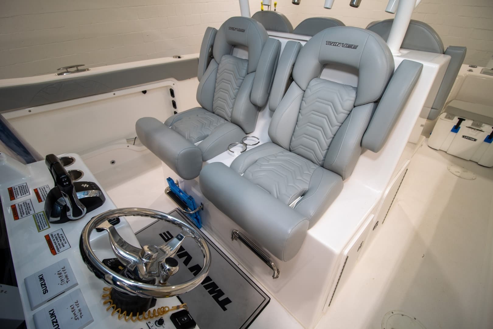 2023 Twin Vee 340 GFX - Image 26