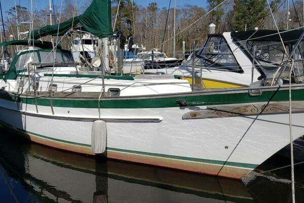1990 Cabo Rico 38 Cutter