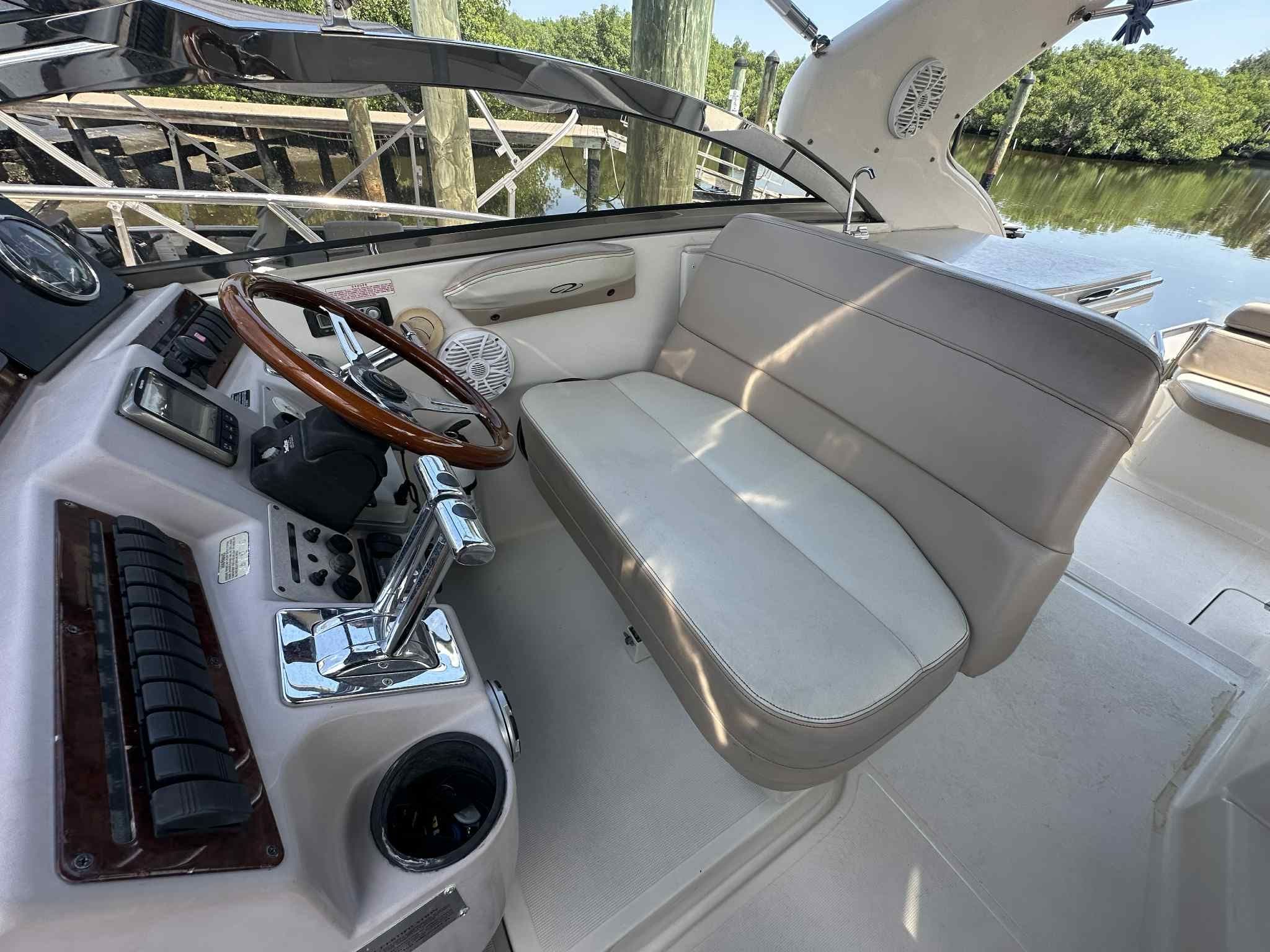 2000 REGAL 4160 COMMODORE - Image 9
