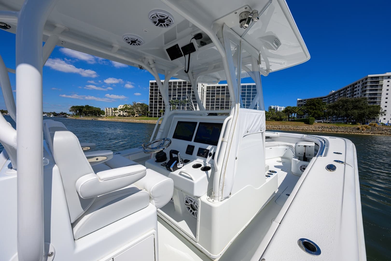 2023 Yellowfin 34 Offshore - Image 26