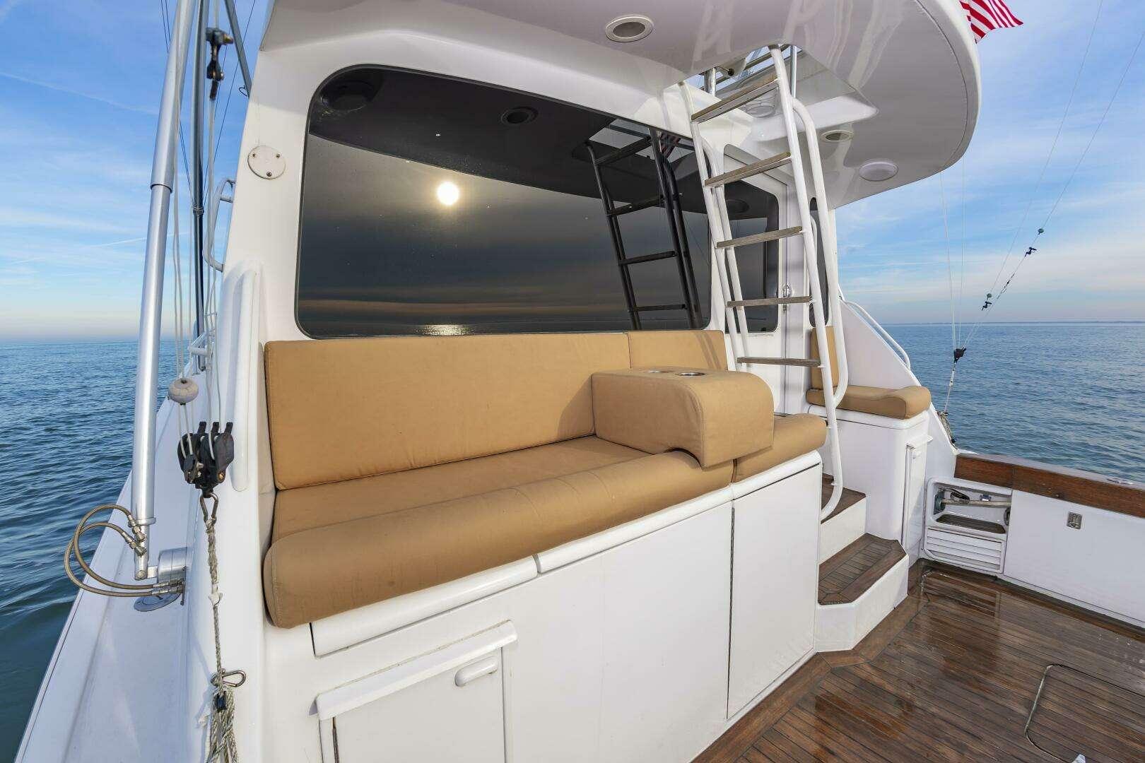 2001 Ocean Yachts 52 SUPER SPORT - Image 12