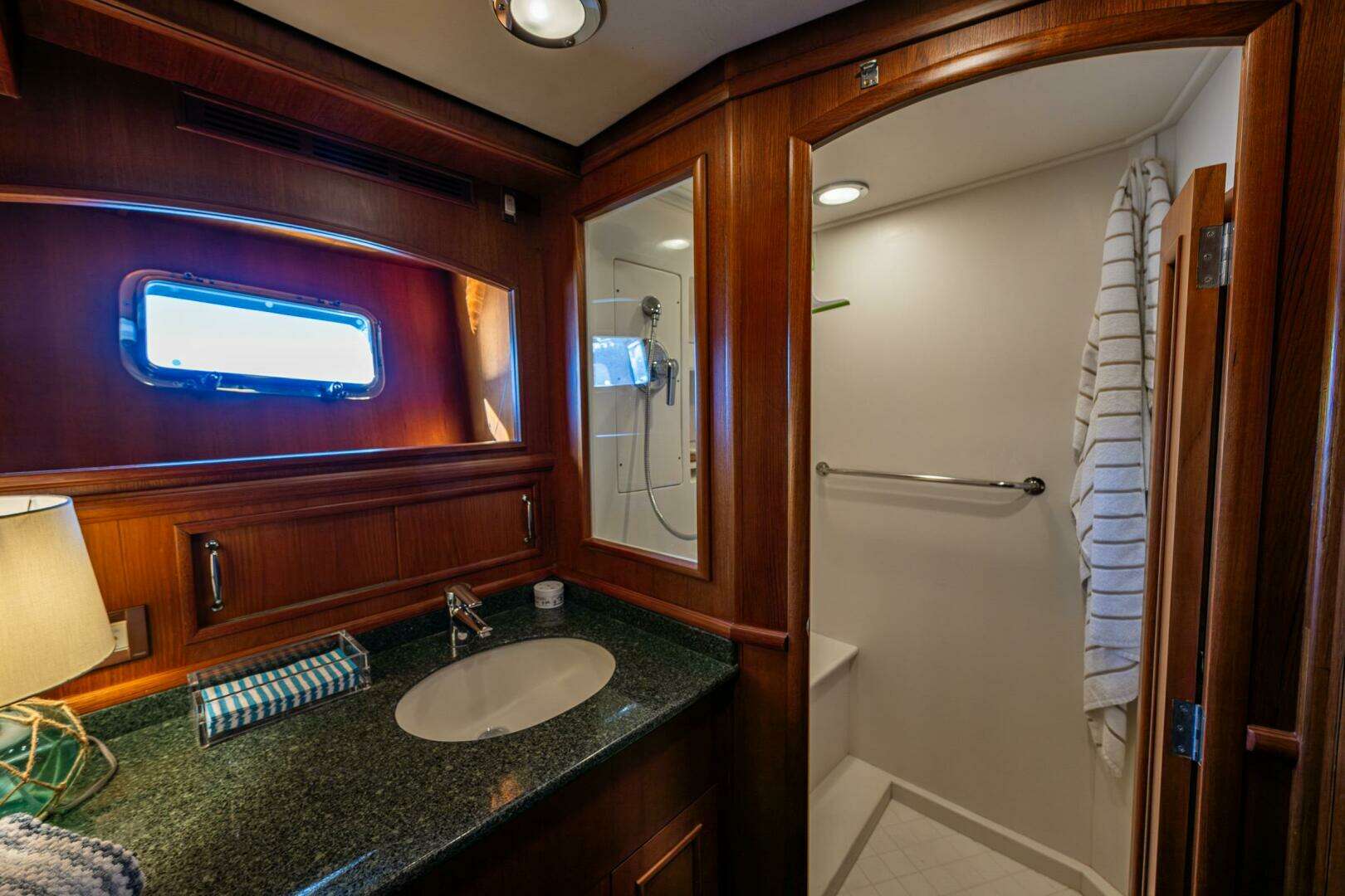 2007 Grand Banks 59 Aleutian Raised Pilothouse - Image 21