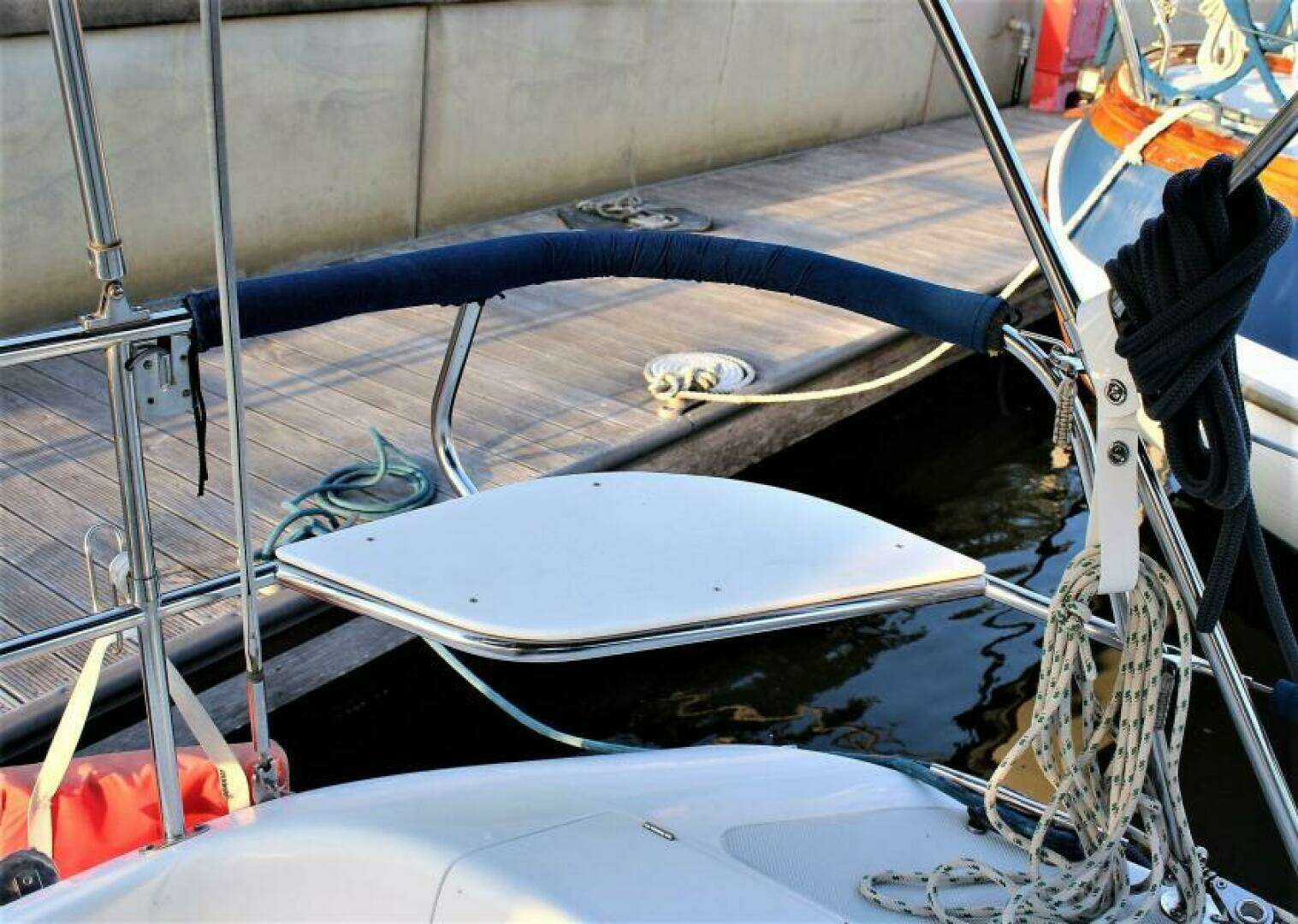 1996 Catalina 320 - Image 8