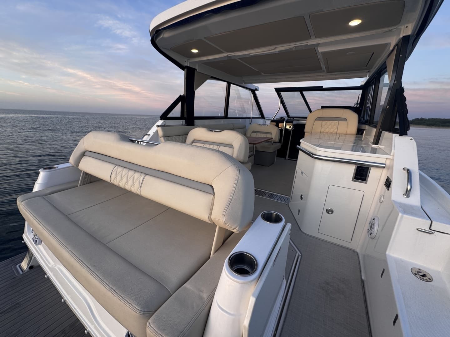 2022 Regal 36 Grand Coupe - Image 41