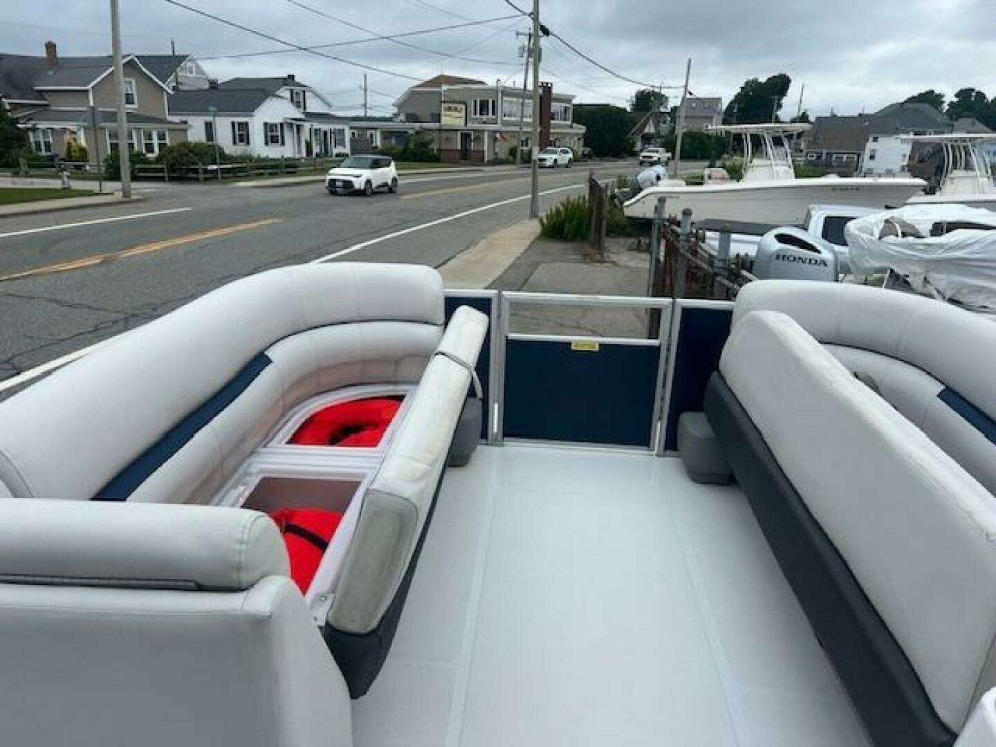 2021 Hurricane Fundeck - Image 12
