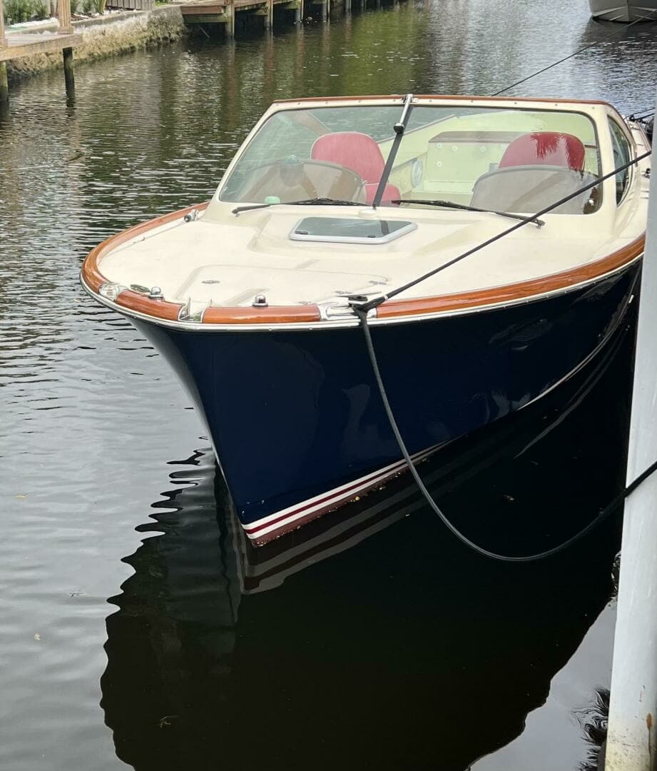2004 Hinckley Talaria 29R - Image 3