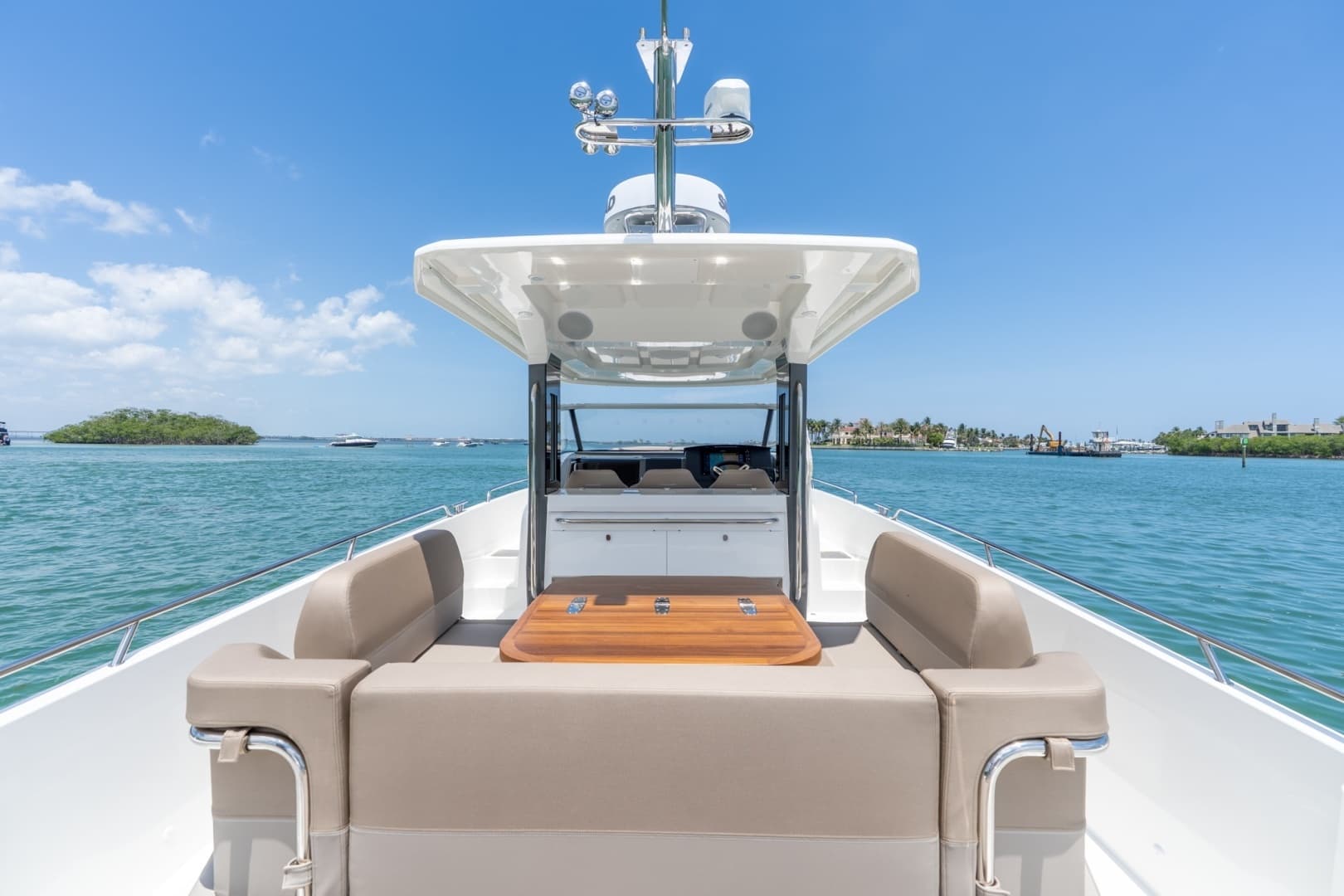 2025 Nimbus Tender 11 - Image 26