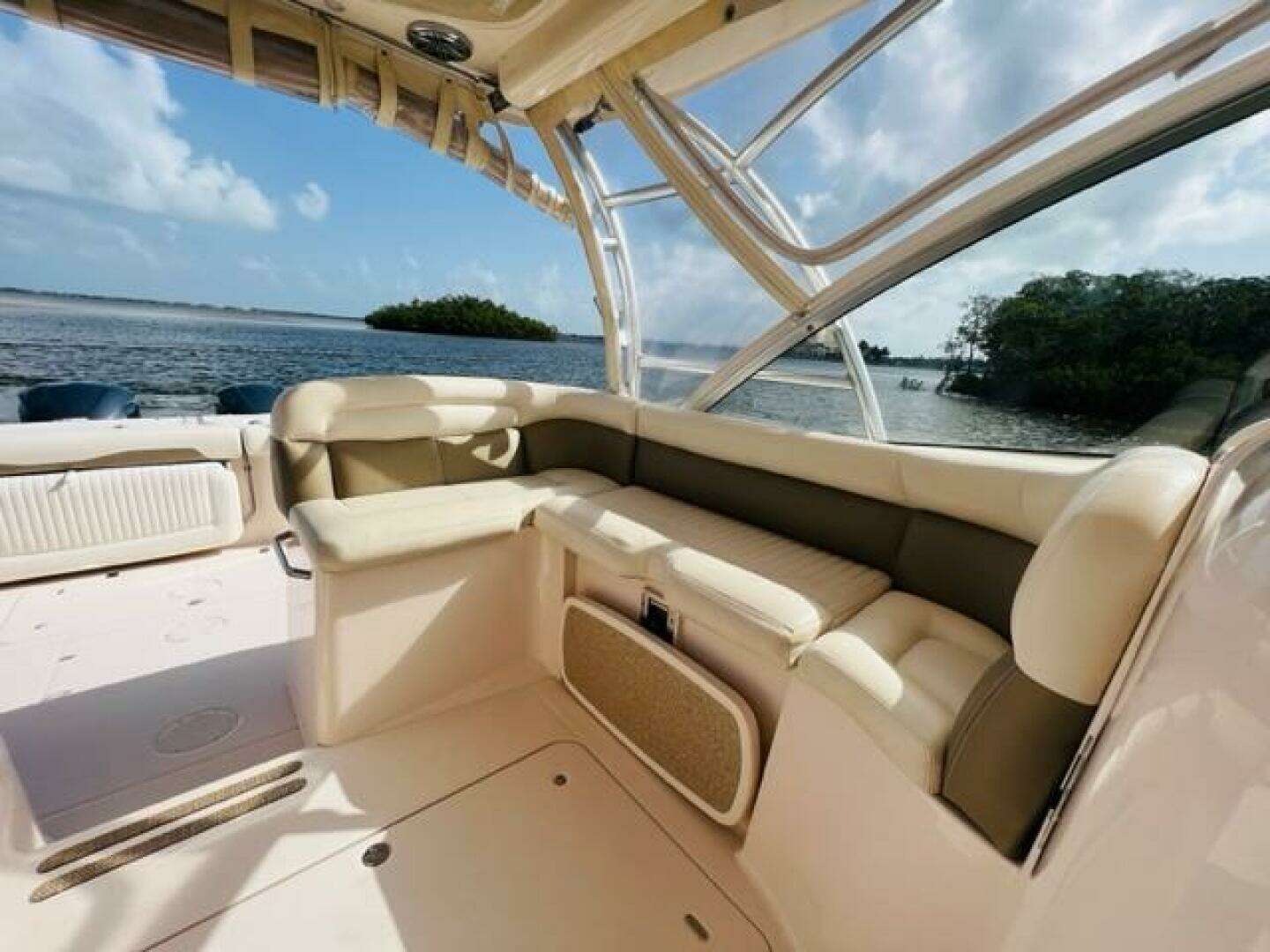 2014 Grady-White Freedom 335 - Image 27