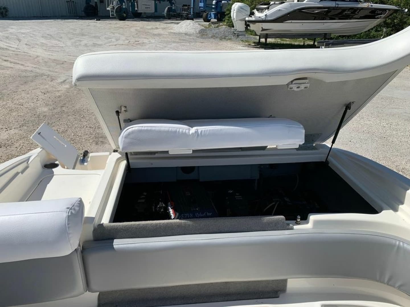 2008 Bayliner — - Image 11