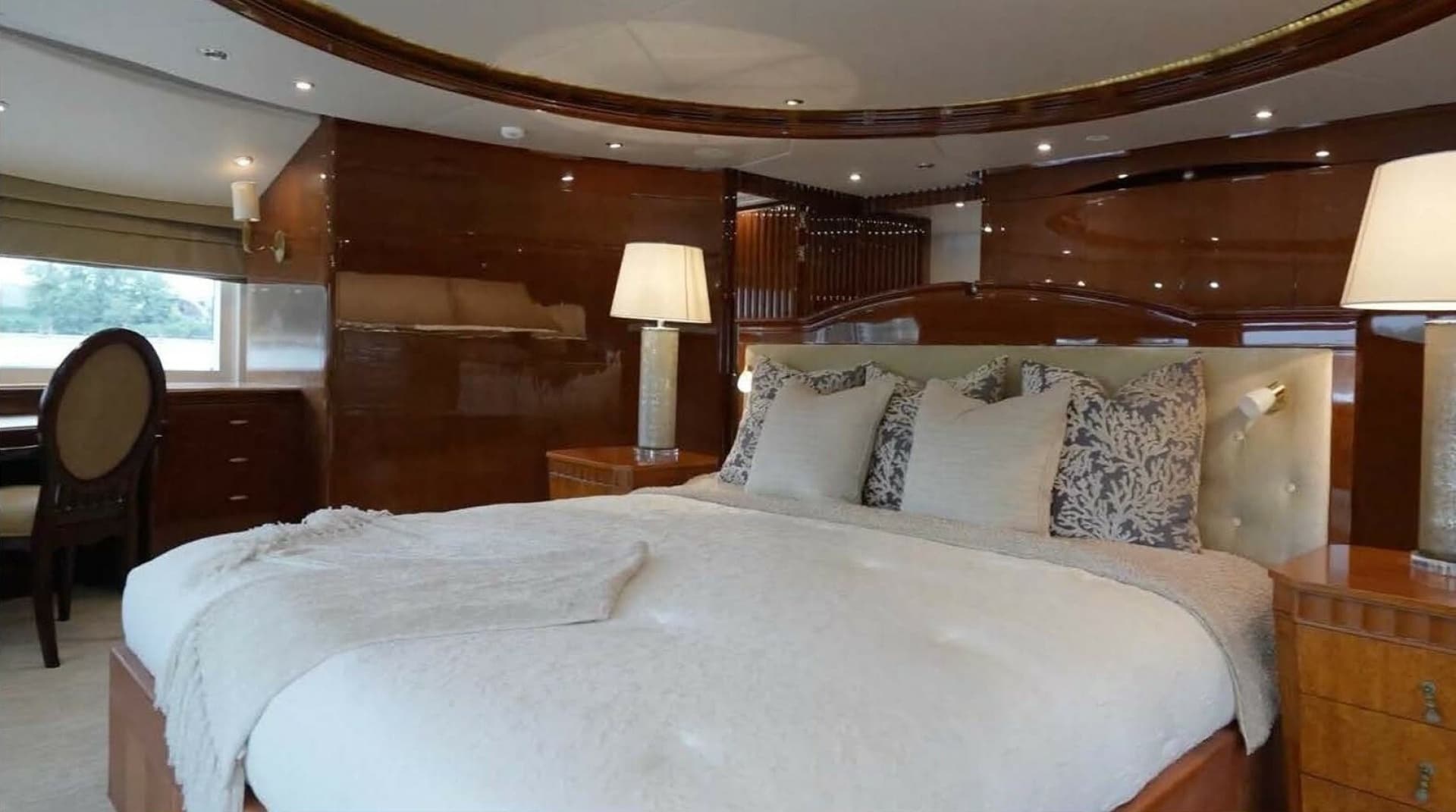 2004 Benetti Vision - Image 29