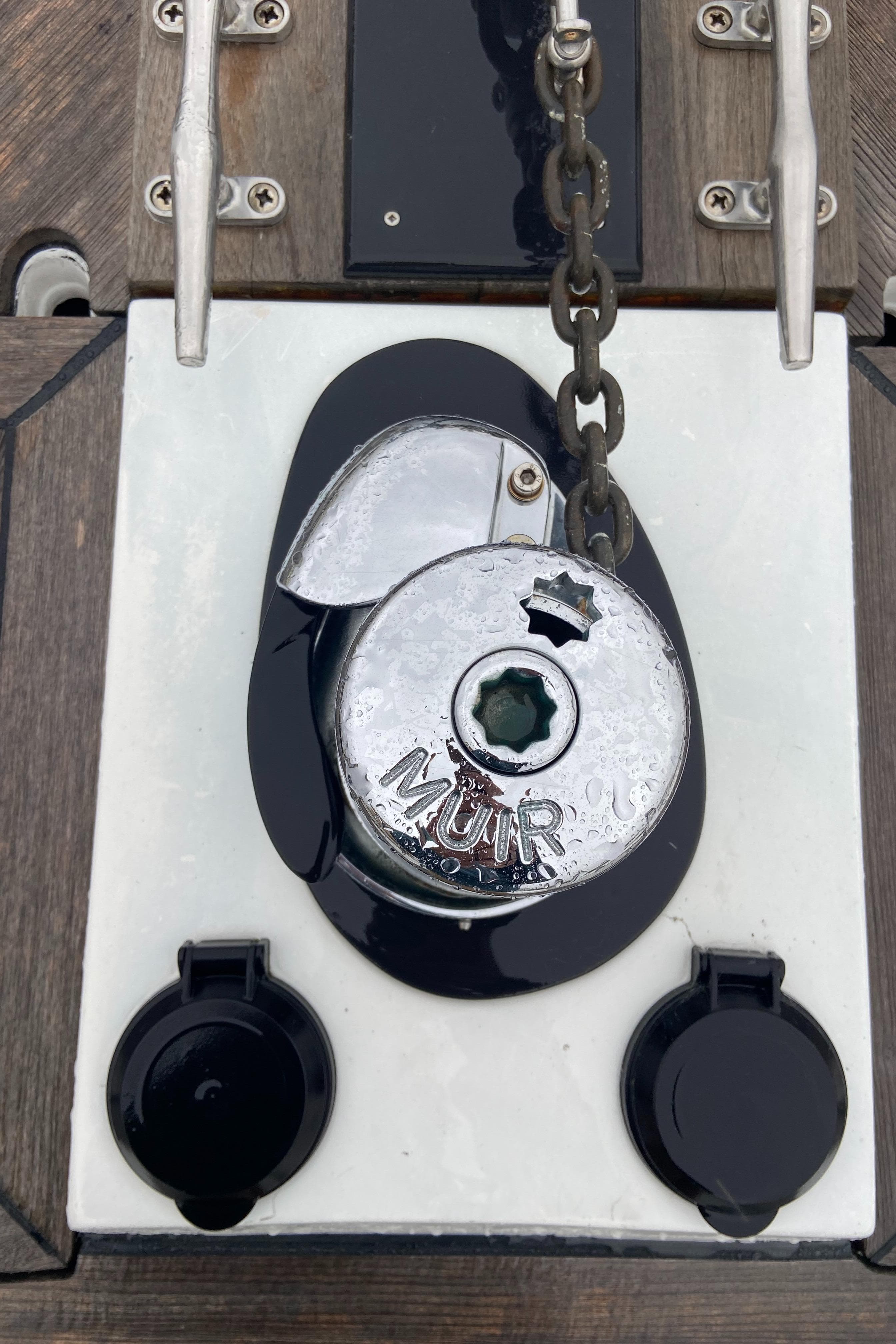 Anchor windlass on 2011 Sabre Custom Yachtfish deck.