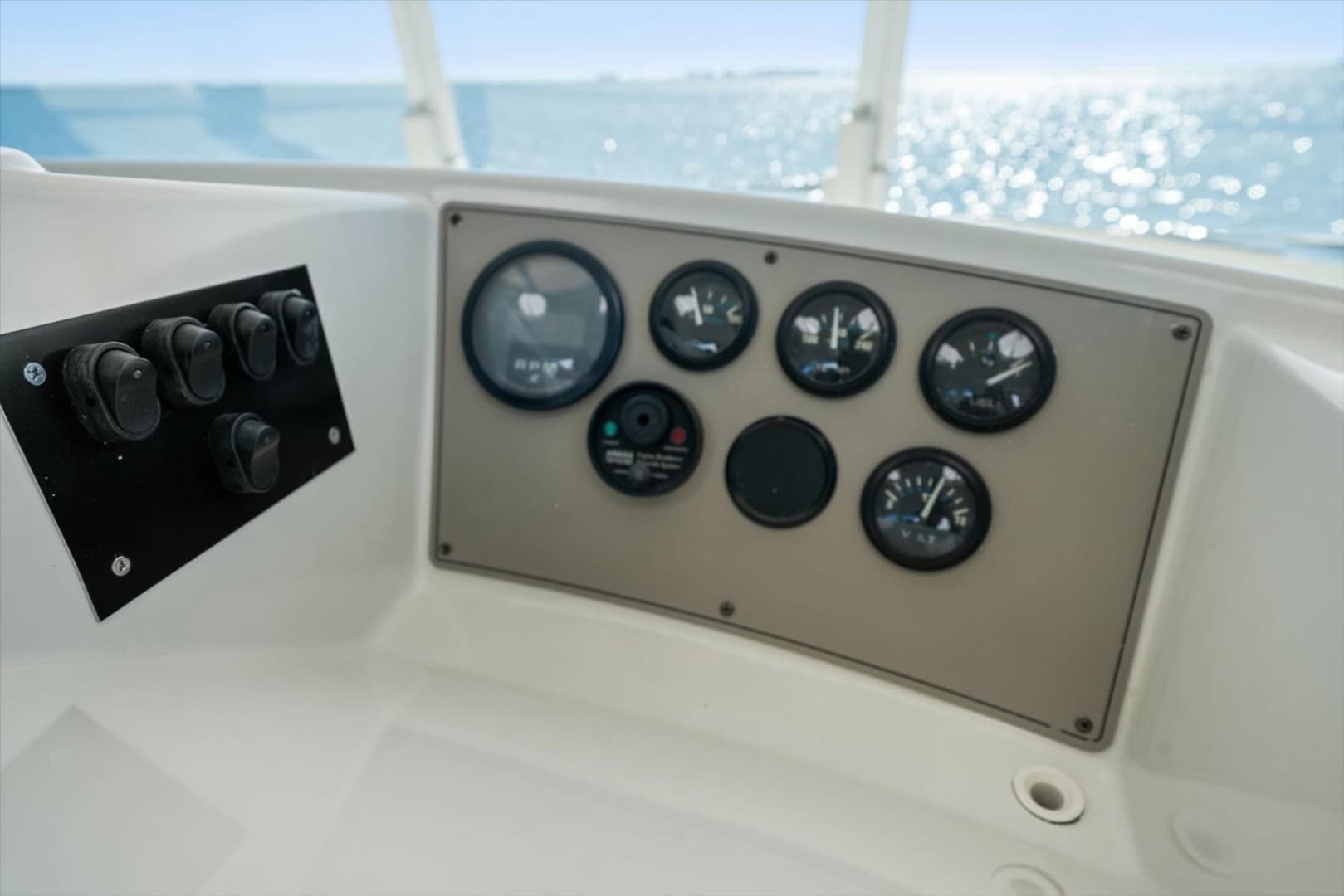 1998 Carver 455 Aft Cabin MY - Image 25