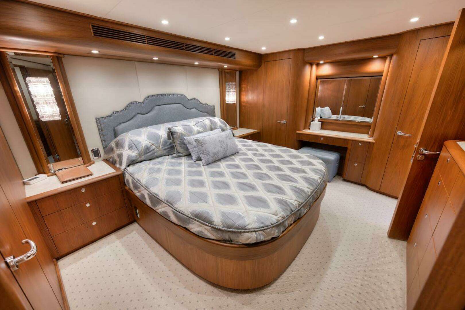 2016 Merritt 86' Enclosed Flybridge - Image 48