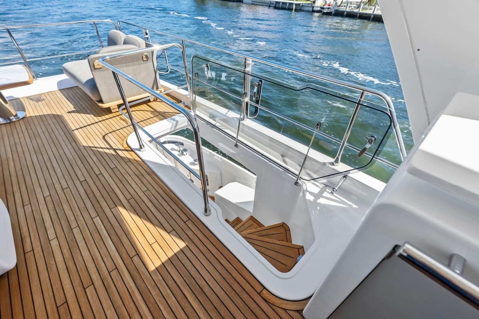 2020 Azimut Flybridge - Image 11