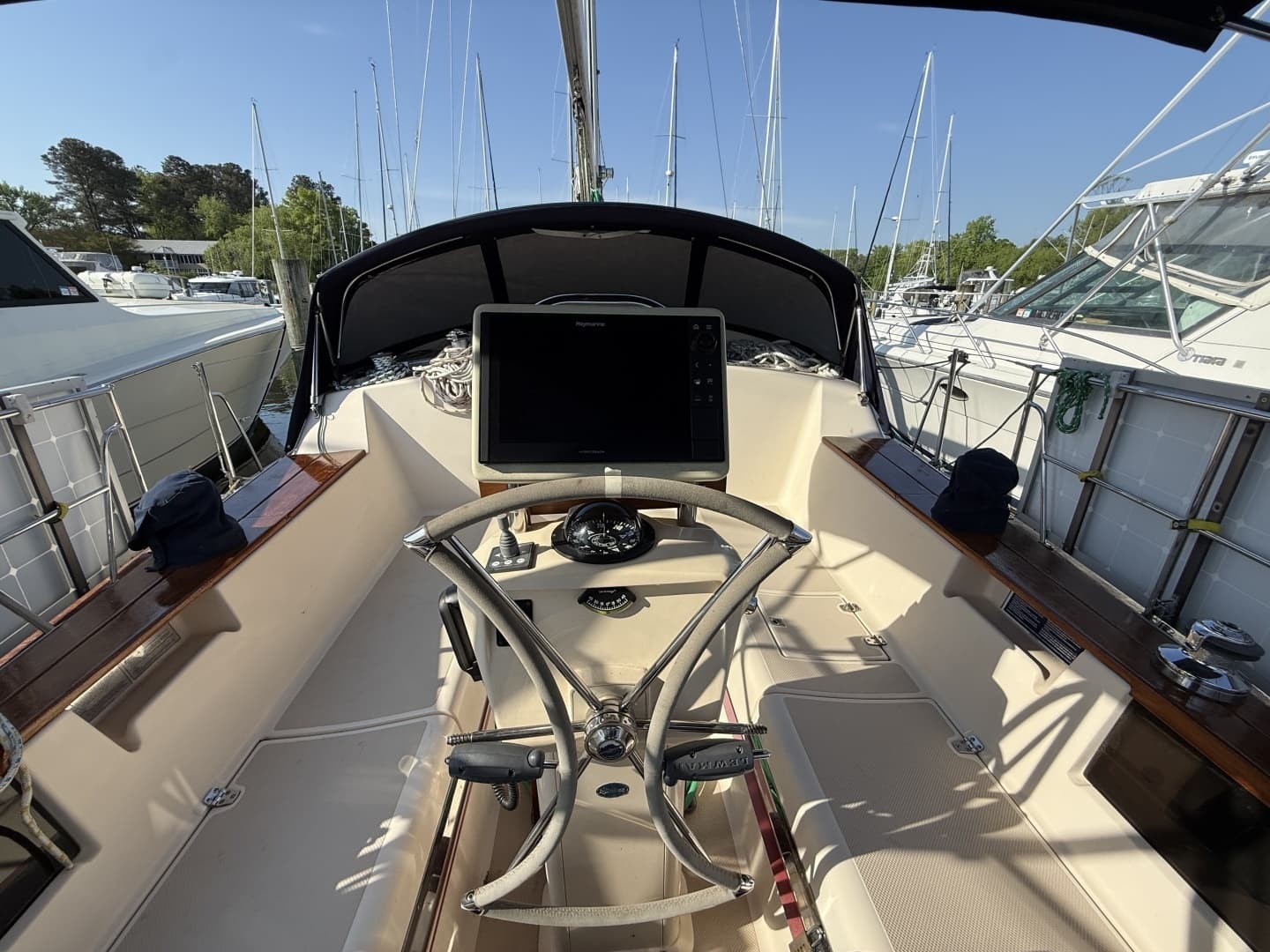 2003 Island Packet 380 - Image 15