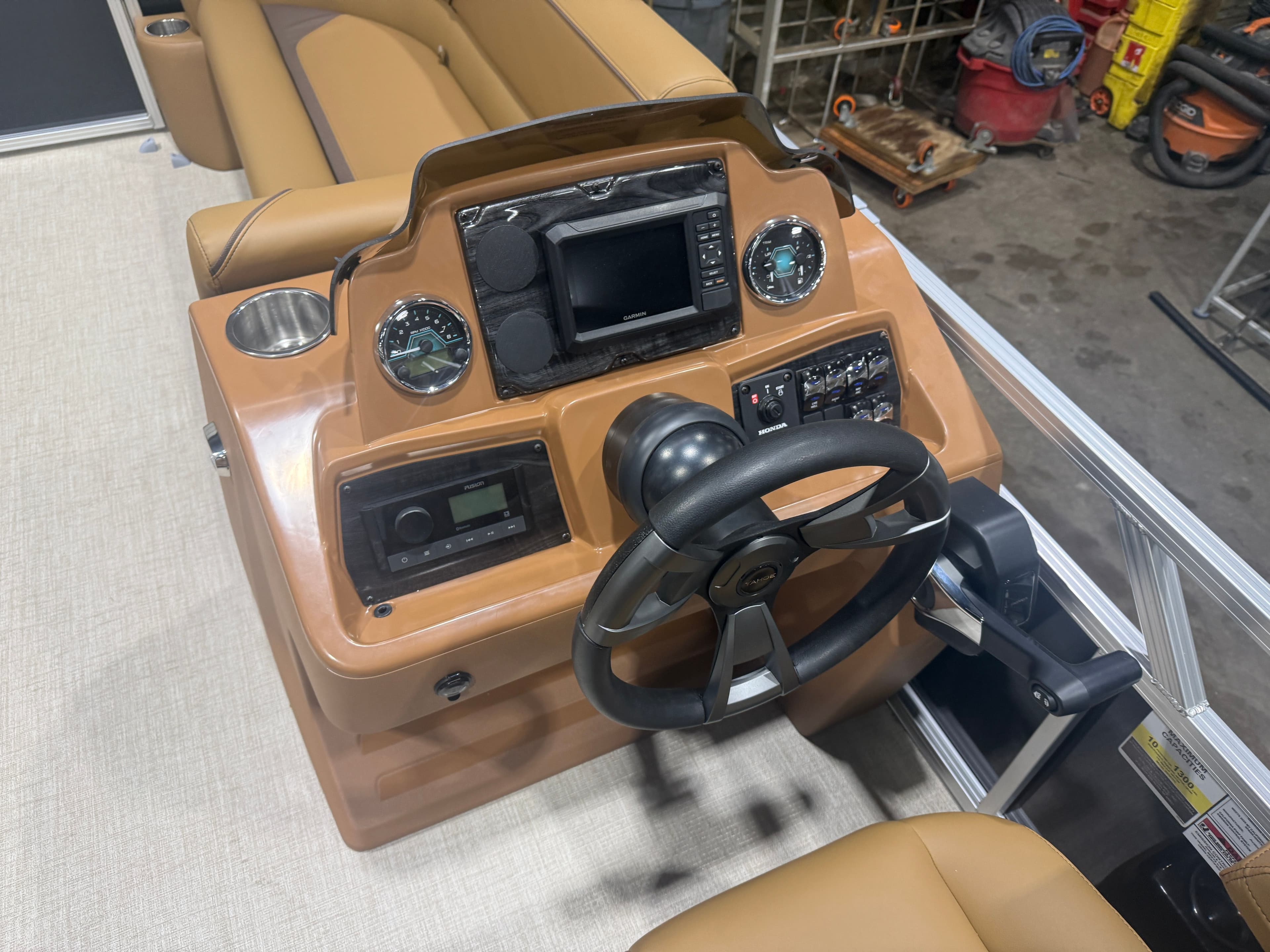 2026 Tahoe Sport Rear Fish 2185 & 4-Stroke $32995 - 12