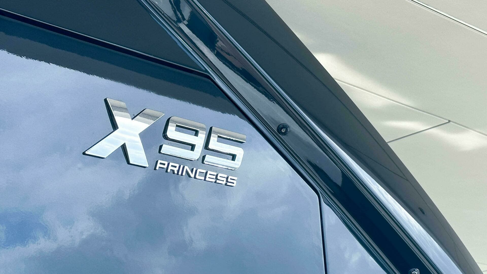 2021 Princess X95 - Image 73