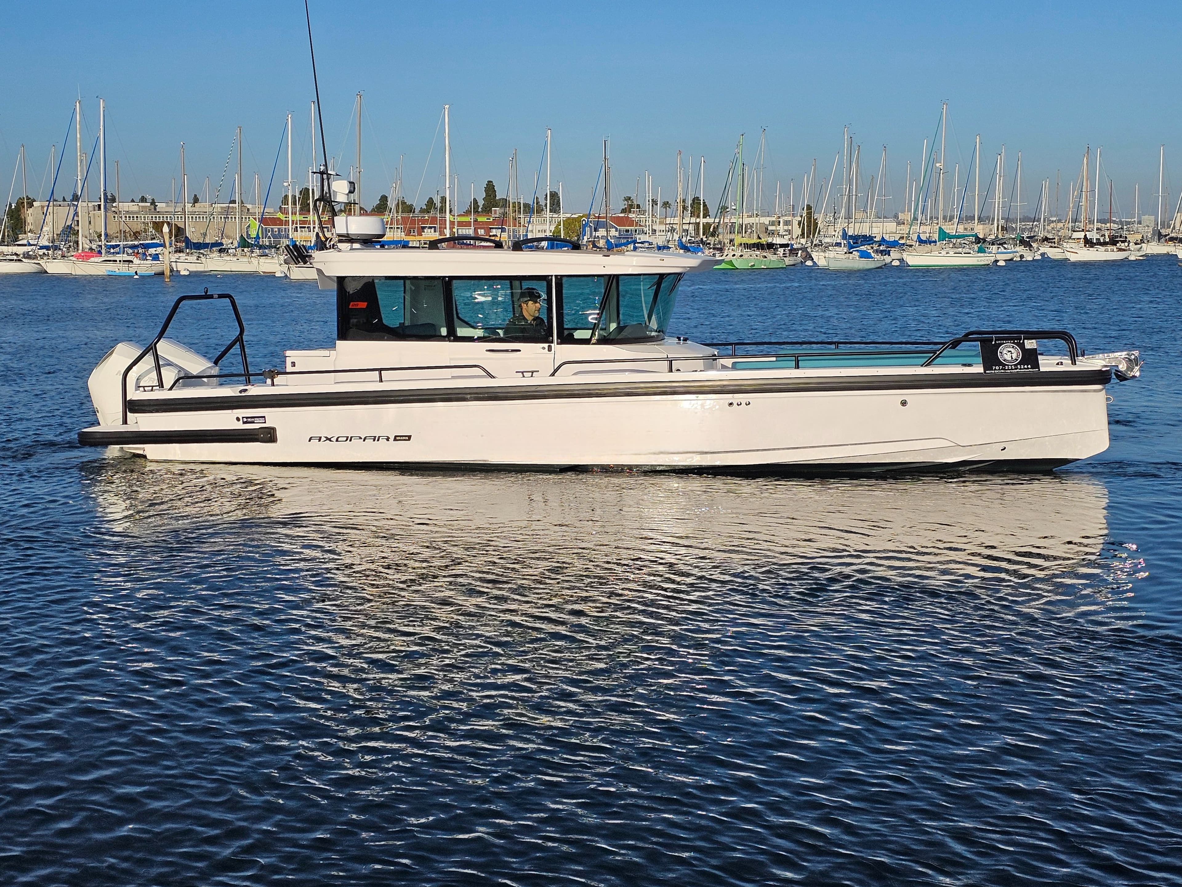 2021 Axopar 28 Cabin
