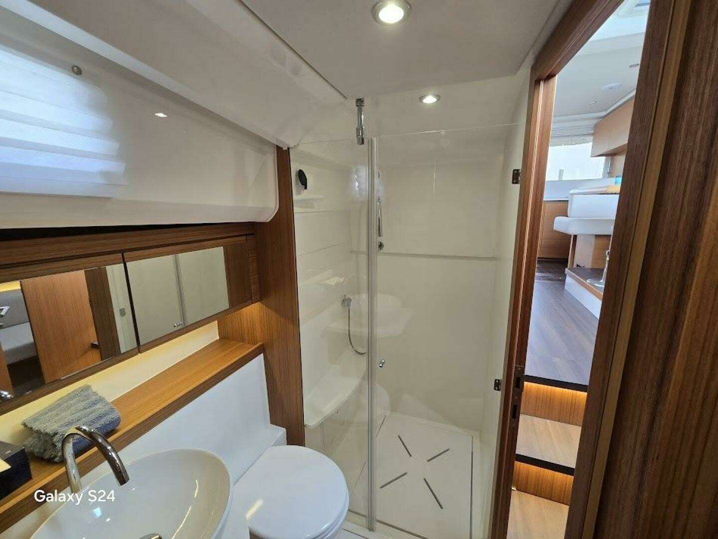 2022 Greenline 39 Hybrid - Image 14