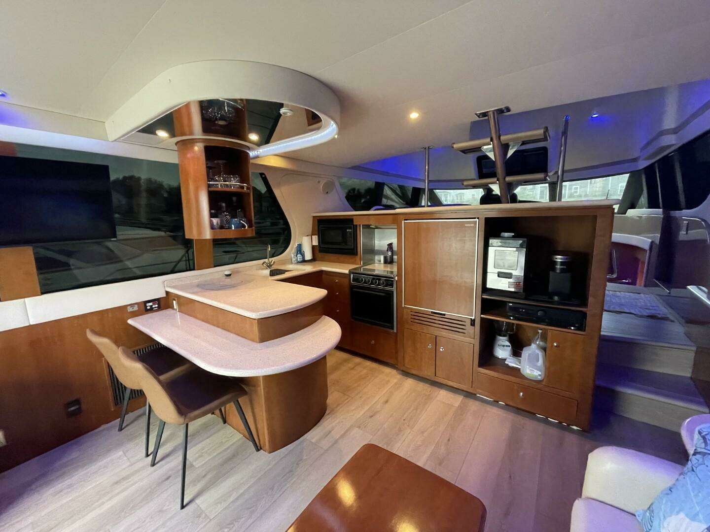 1998 Carver 53 Voyager - Image 42