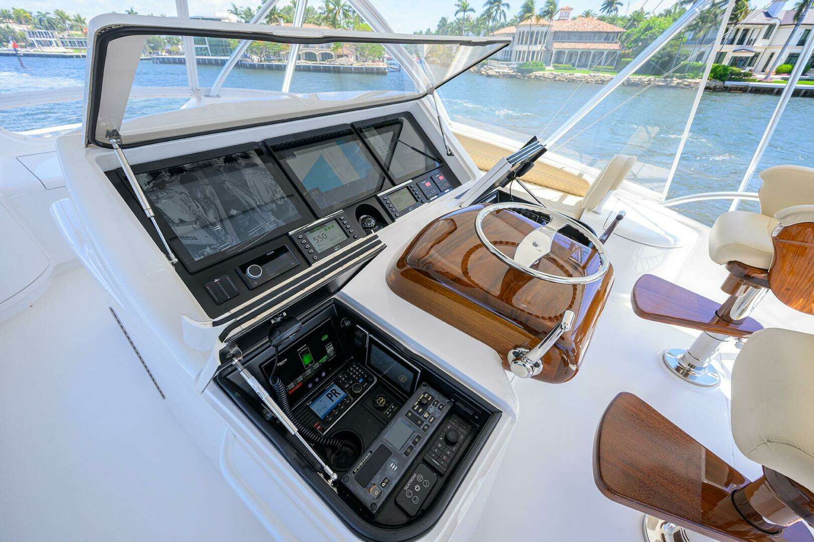 2021 Viking 72 Convertible - Image 28