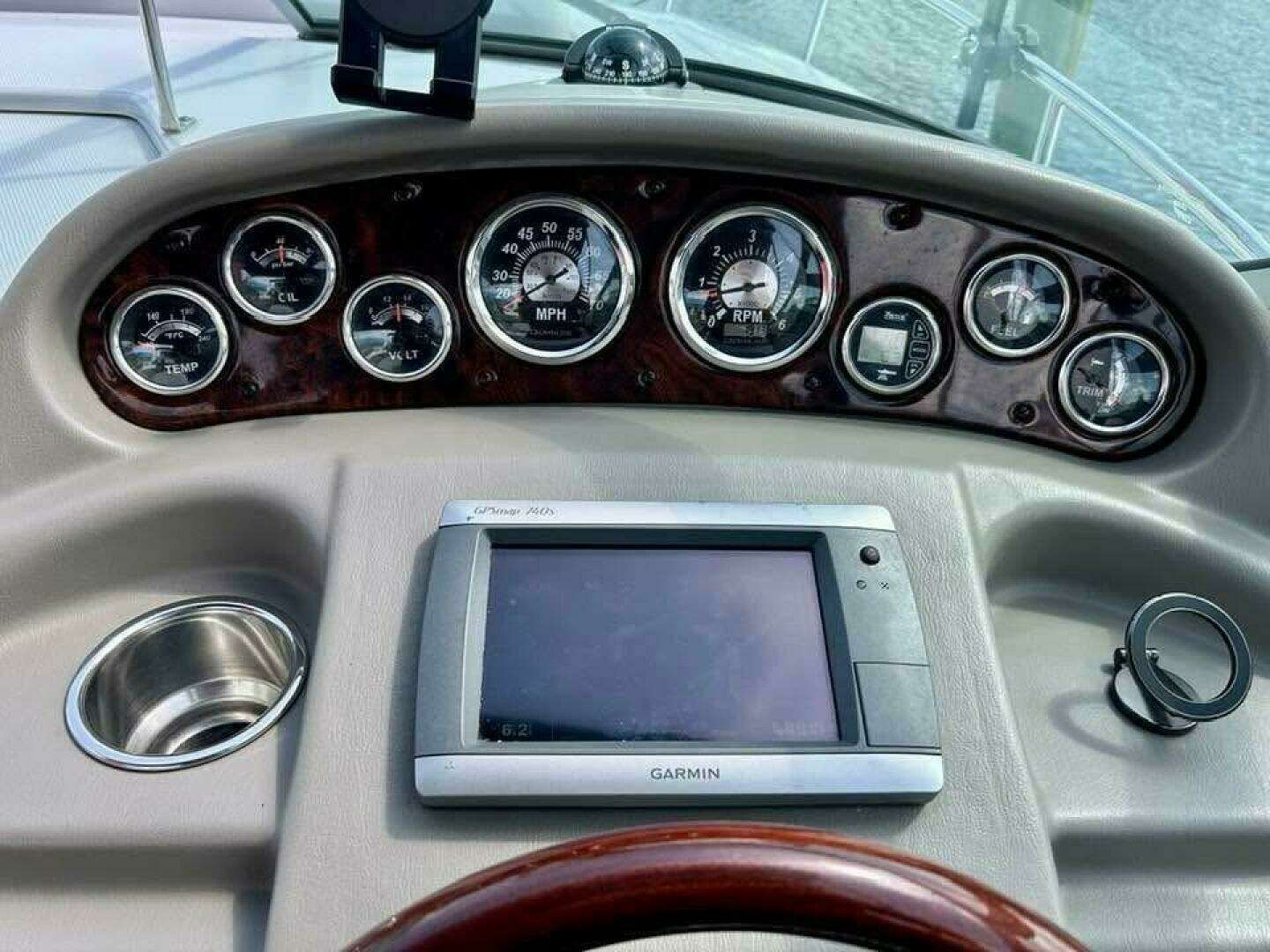 2011 Crownline — - Image 3