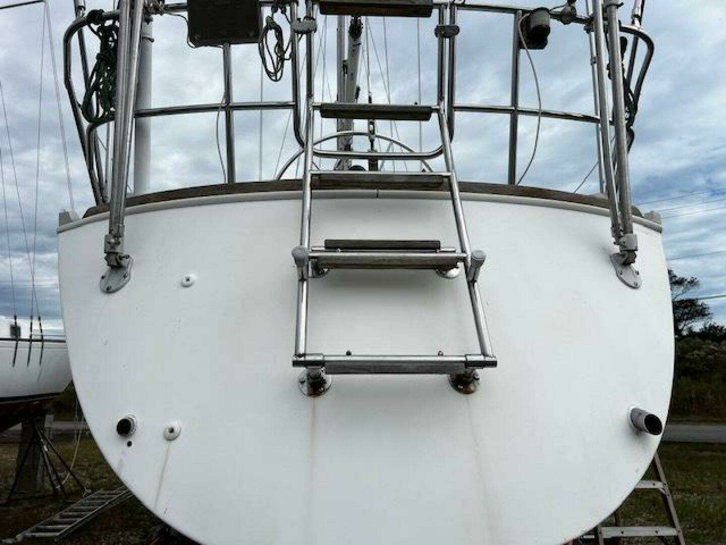 1987 Sabre 34 Mark II - Image 38